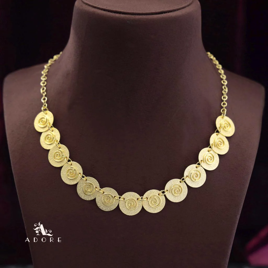 Golden Textured Loop Coin Neckpiece - Image 4