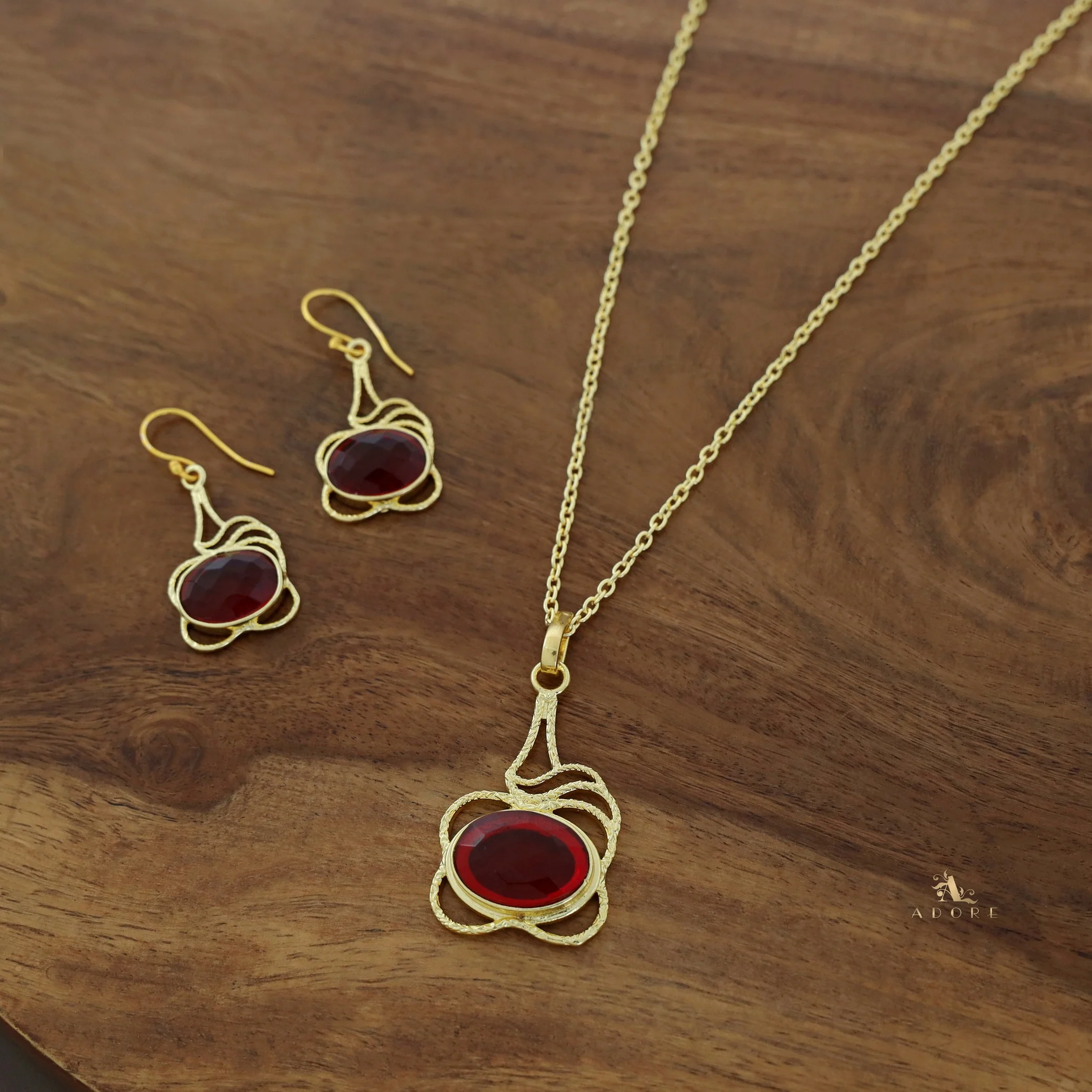 Golden Textured Oval Glossy Neckpiece With Drop - Image 7