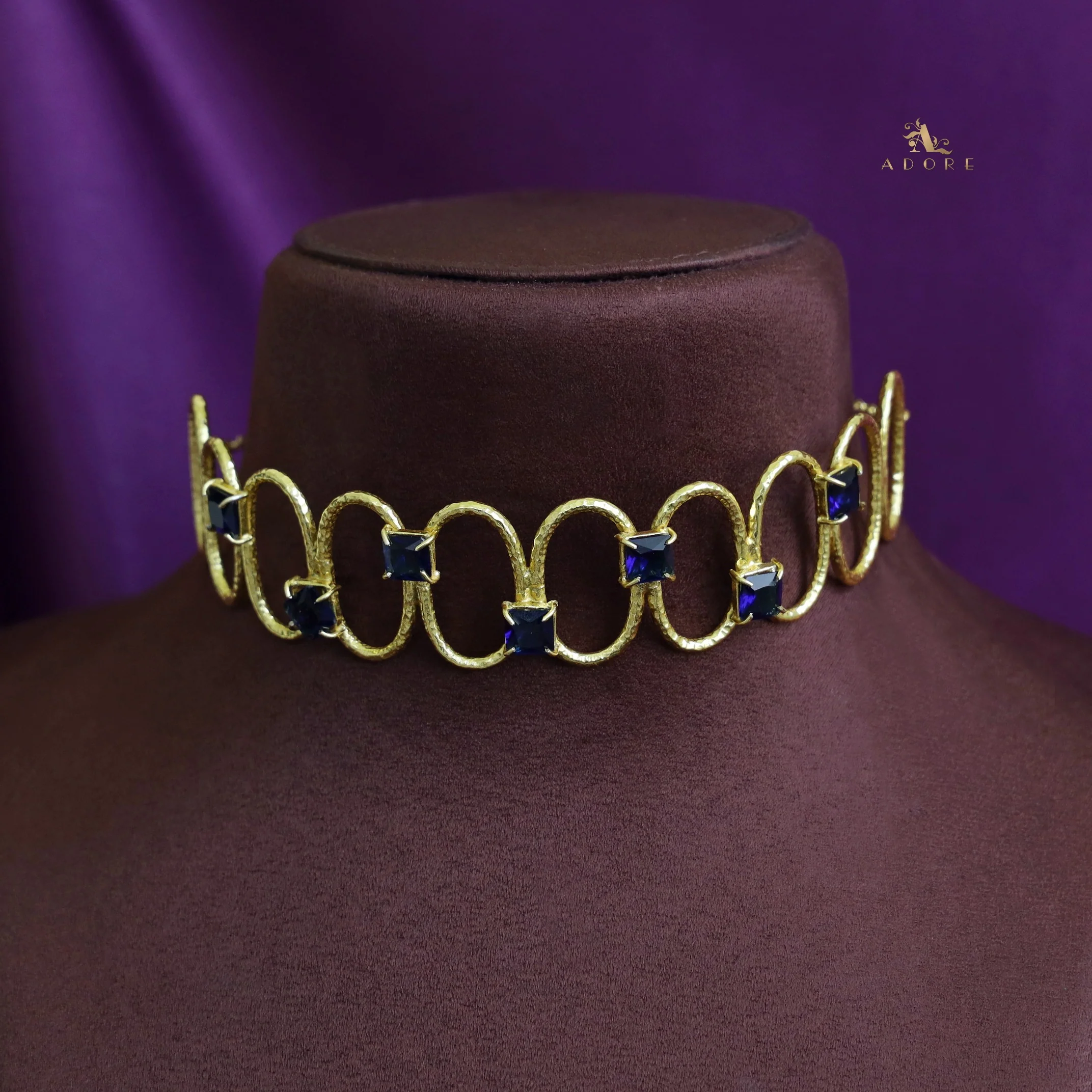 Golden Textured Oval Glossy Square Claw Neck Cuff - Image 4