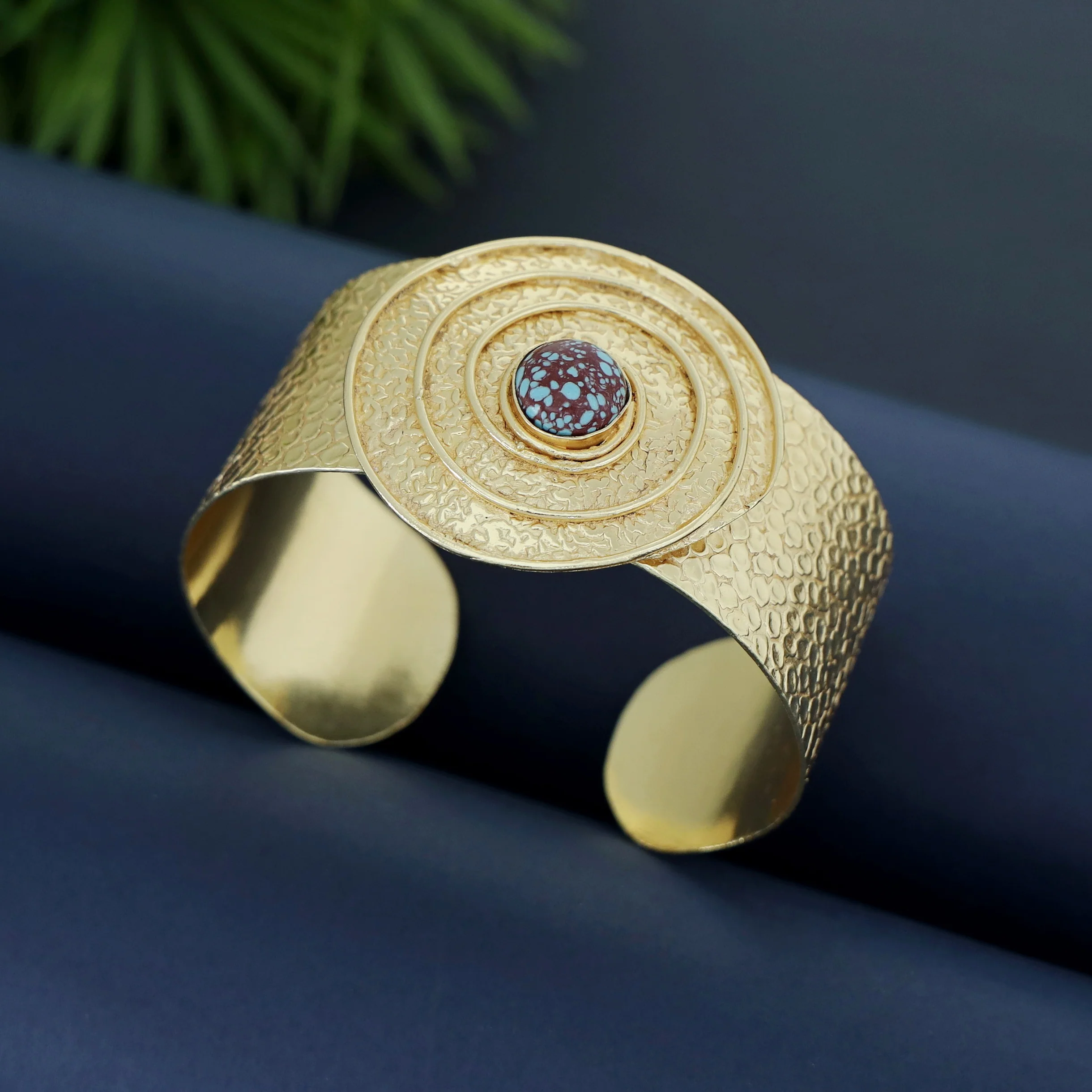 Vaanya Golden Textured Spiral Bangle - Image 5