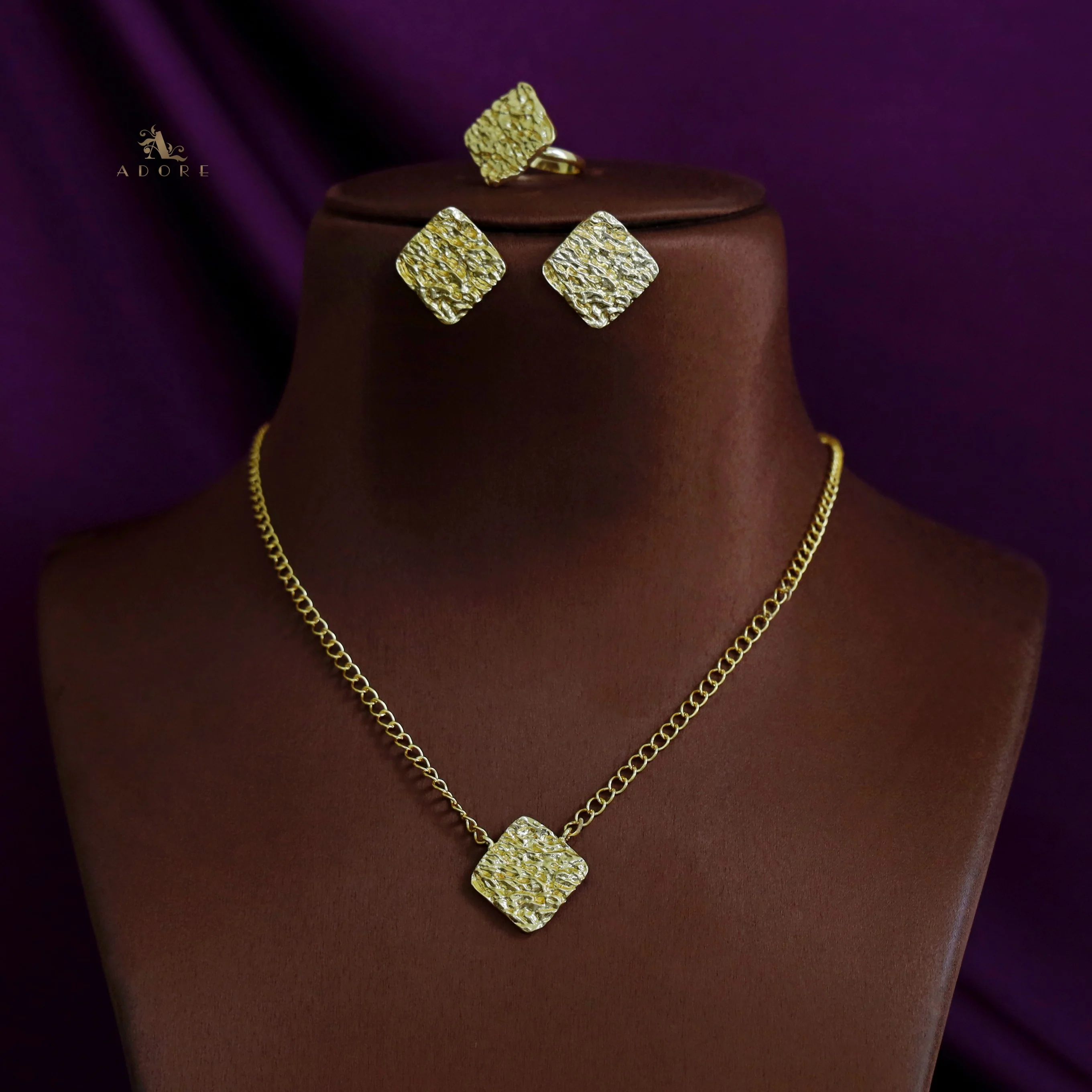 Golden Textured Square Combo - Image 5
