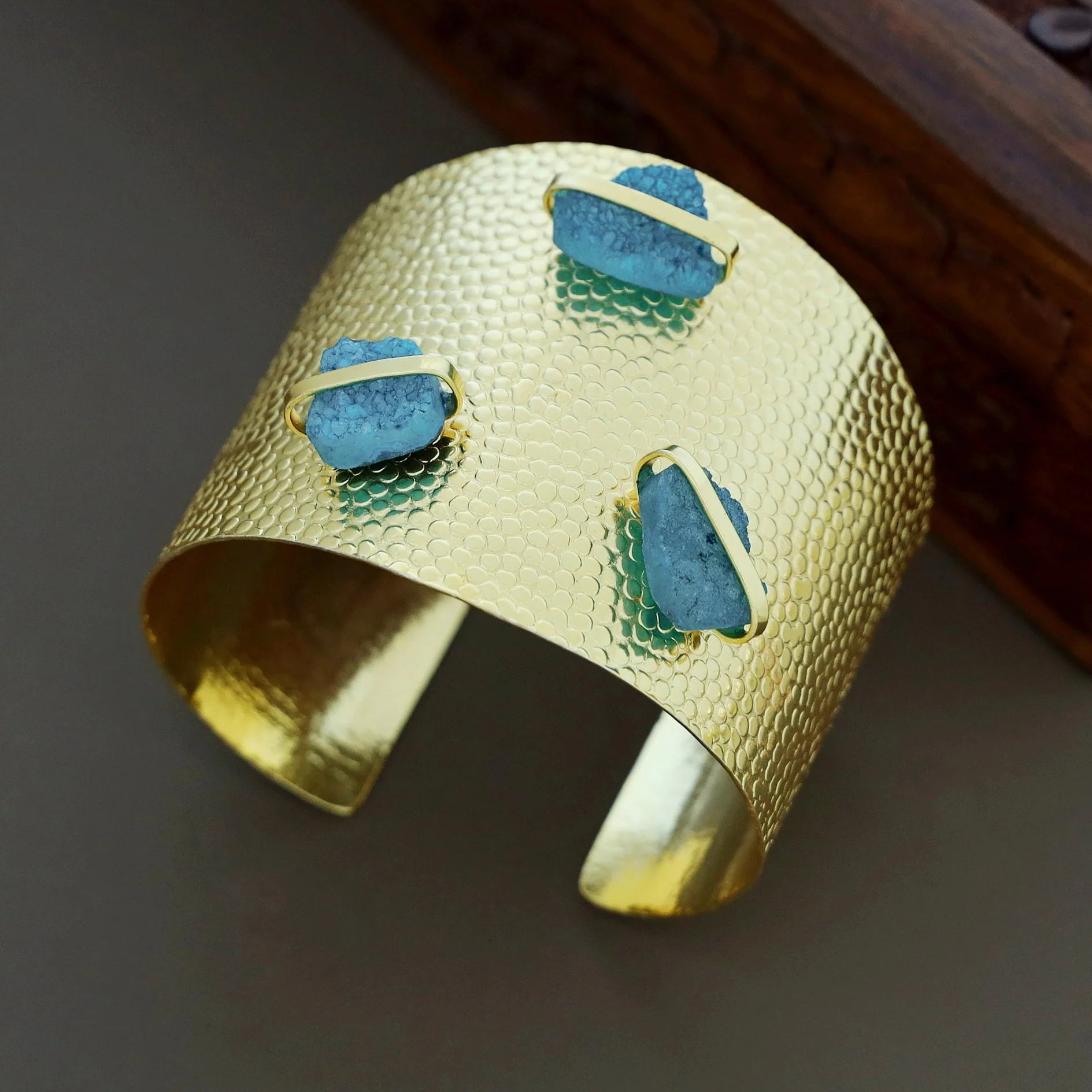 Golden Textured Tri Druzy Stone Hand Cuff - Image 11