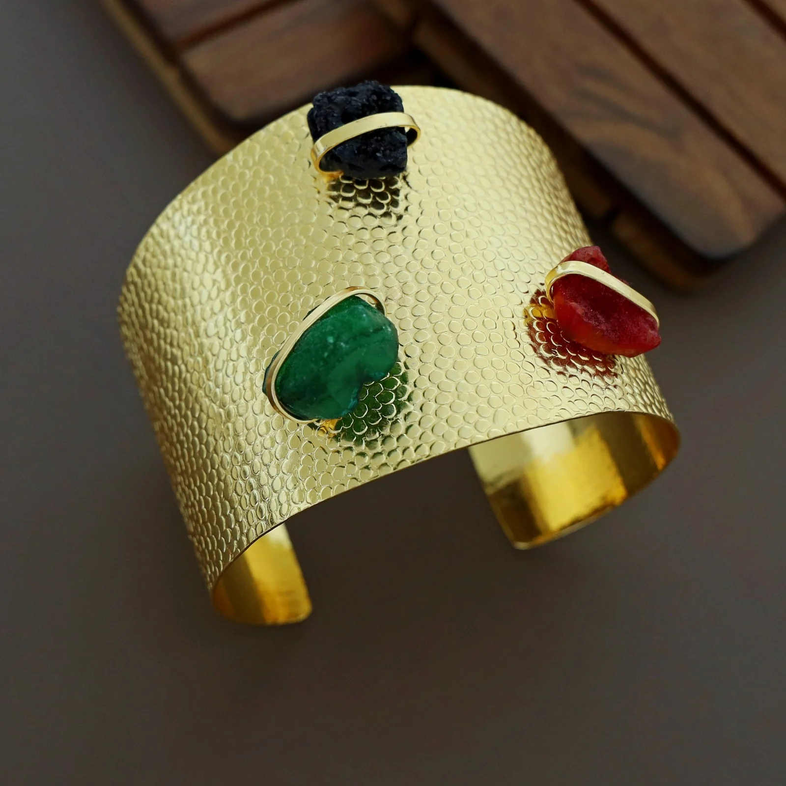 Golden Textured Tri Druzy Stone Hand Cuff - Image 12