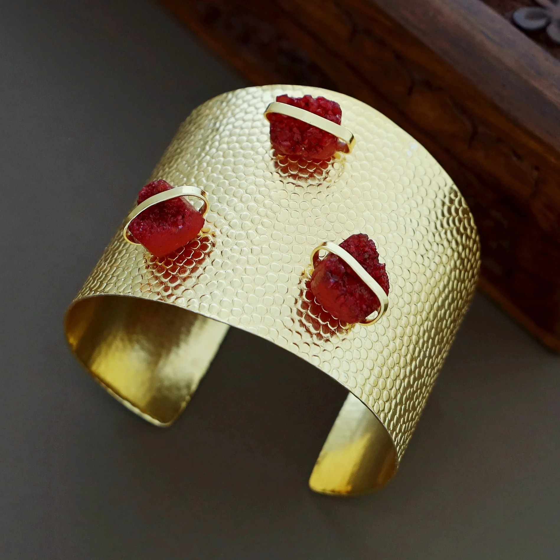 Golden Textured Tri Druzy Stone Hand Cuff - Image 4