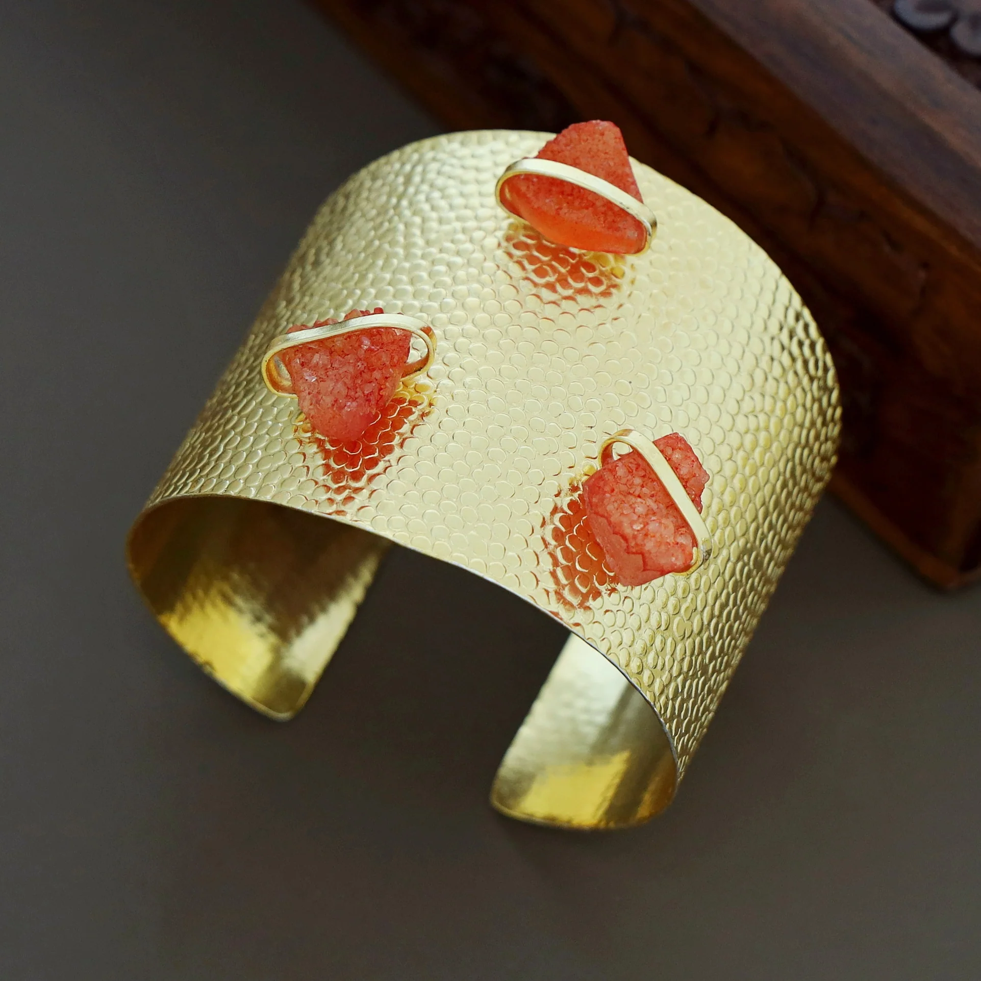 Golden Textured Tri Druzy Stone Hand Cuff - Image 7
