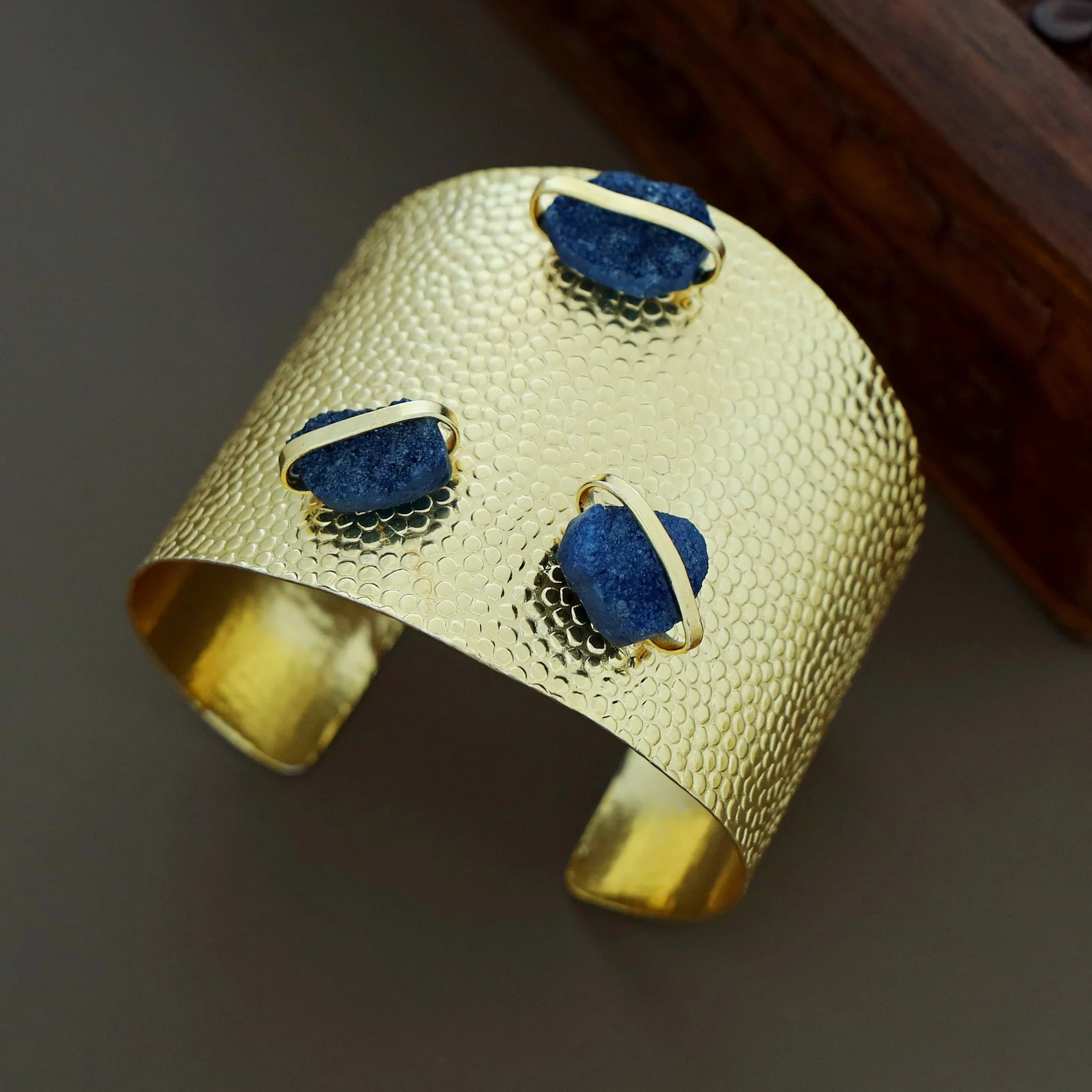 Golden Textured Tri Druzy Stone Hand Cuff - Image 8