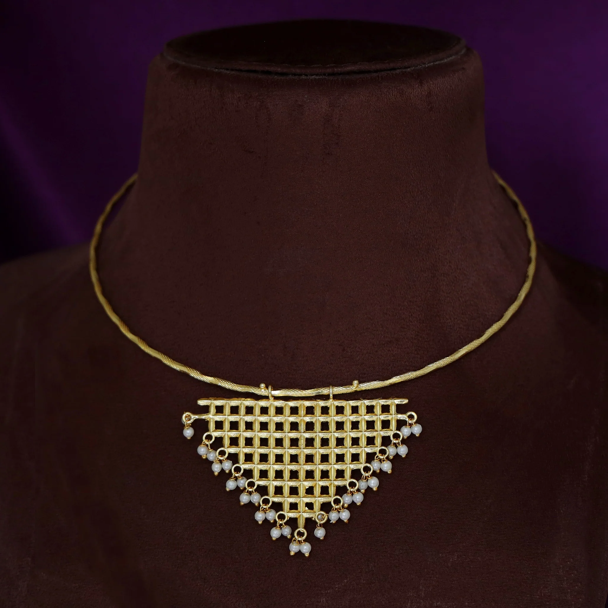 Sukhwinder Golden Triangle Pearl Hammered Neck Cuff - Image 2