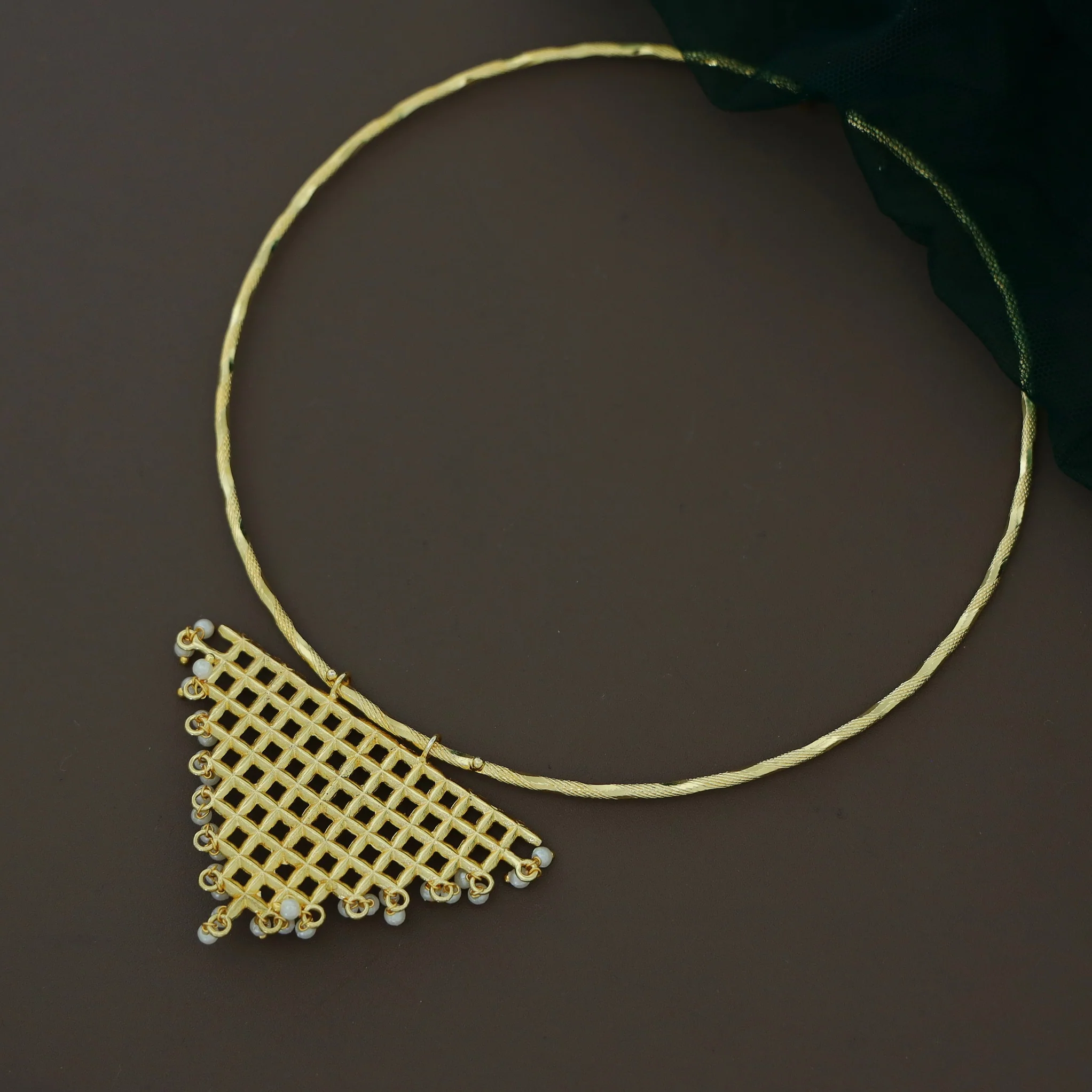 Sukhwinder Golden Triangle Pearl Hammered Neck Cuff - Image 3