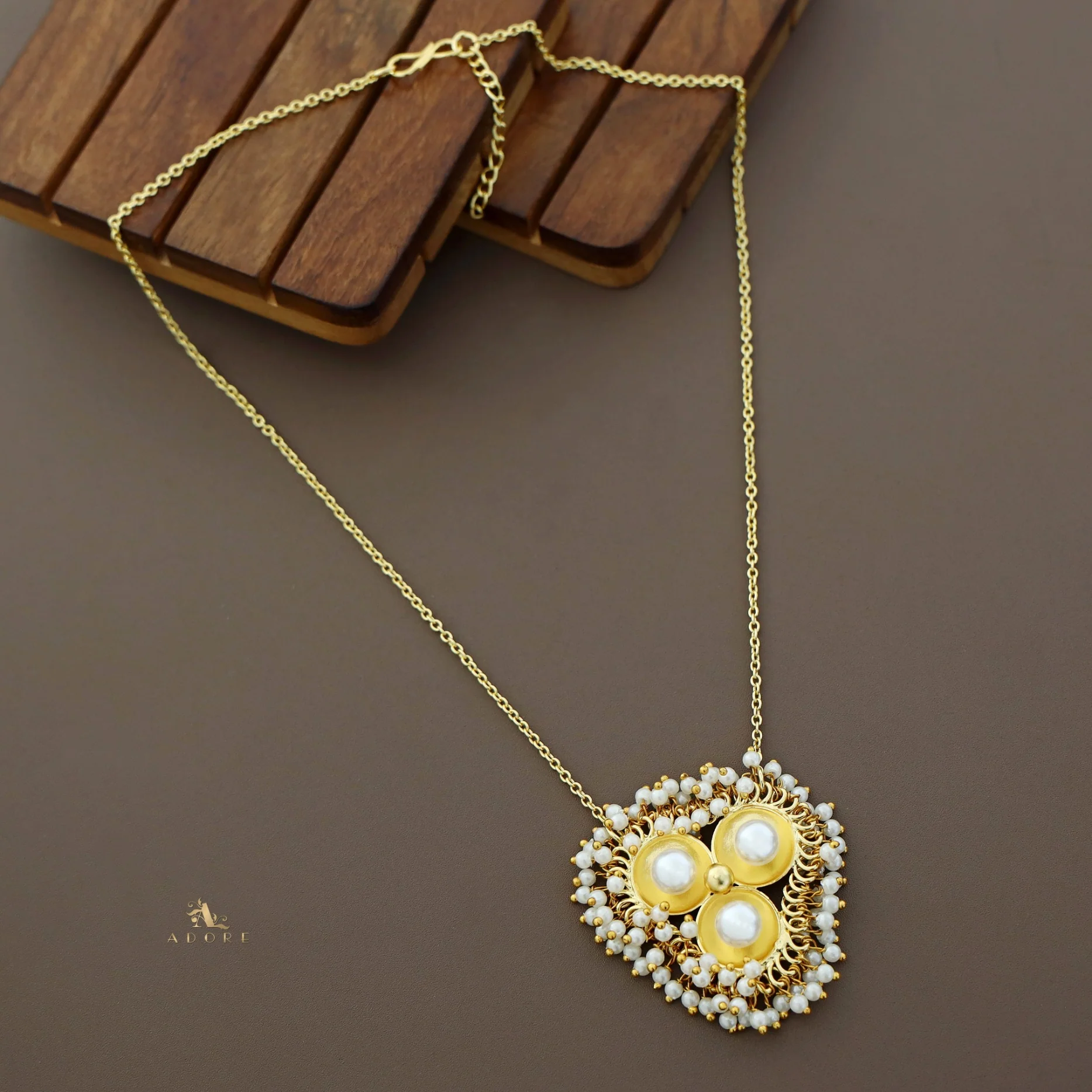 Golden Triangle Tri Circle Pearl Cluster Neckpiece - Image 2