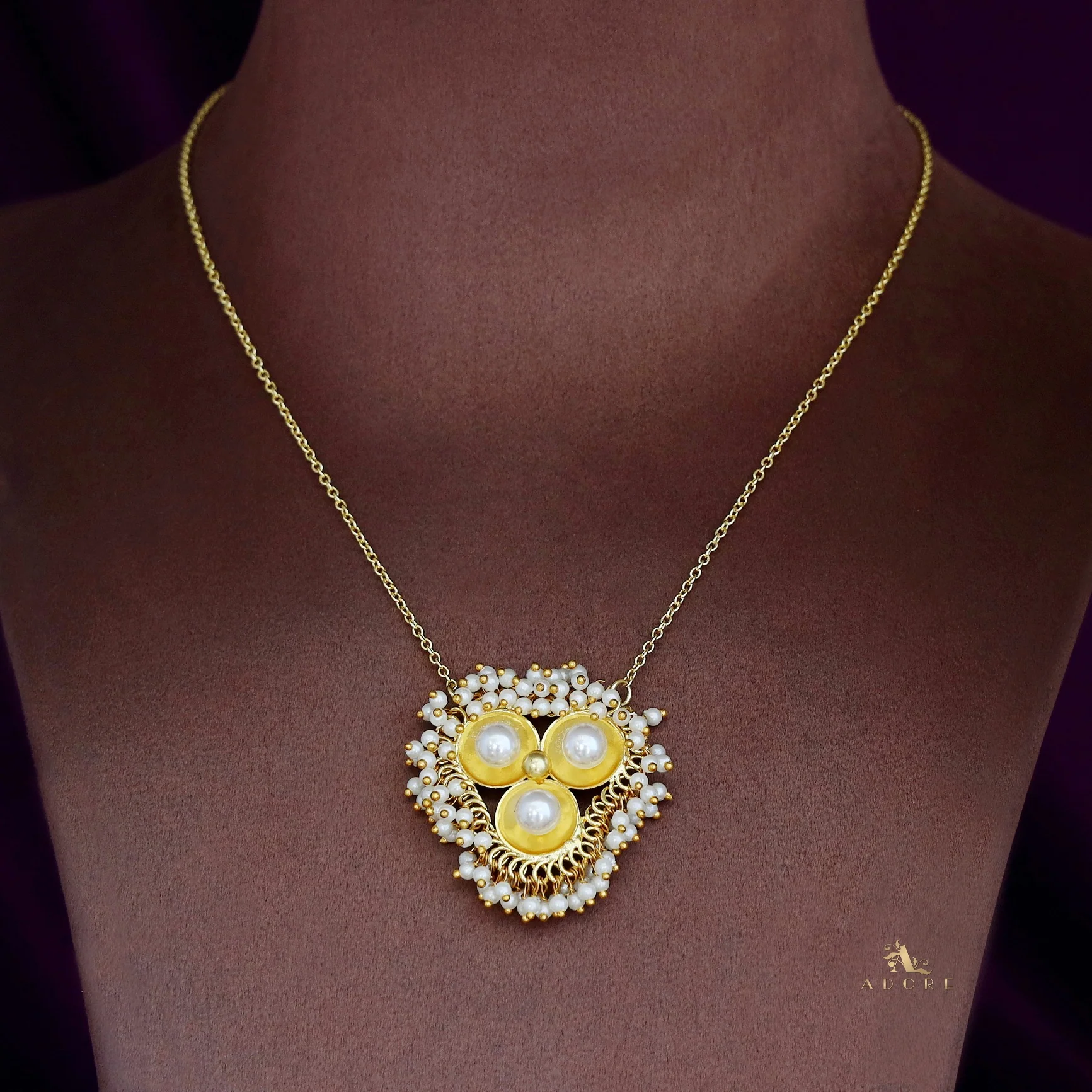 Golden Triangle Tri Circle Pearl Cluster Neckpiece - Image 3