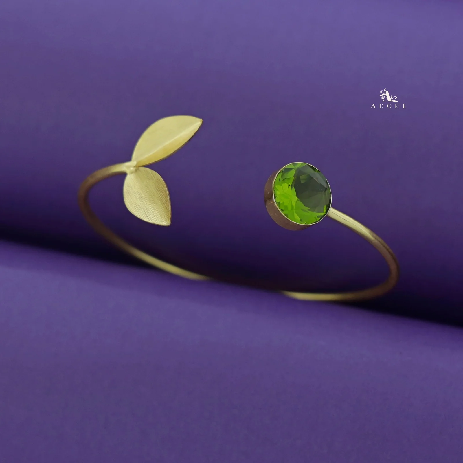 Golden Twin Fold Leafy Round Glossy Bangle - Image 10