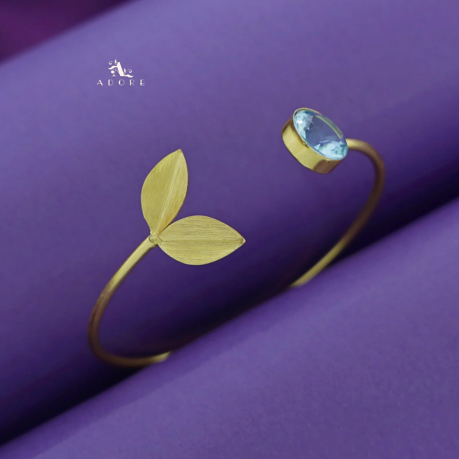 Golden Twin Fold Leafy Round Glossy Bangle - Image 15