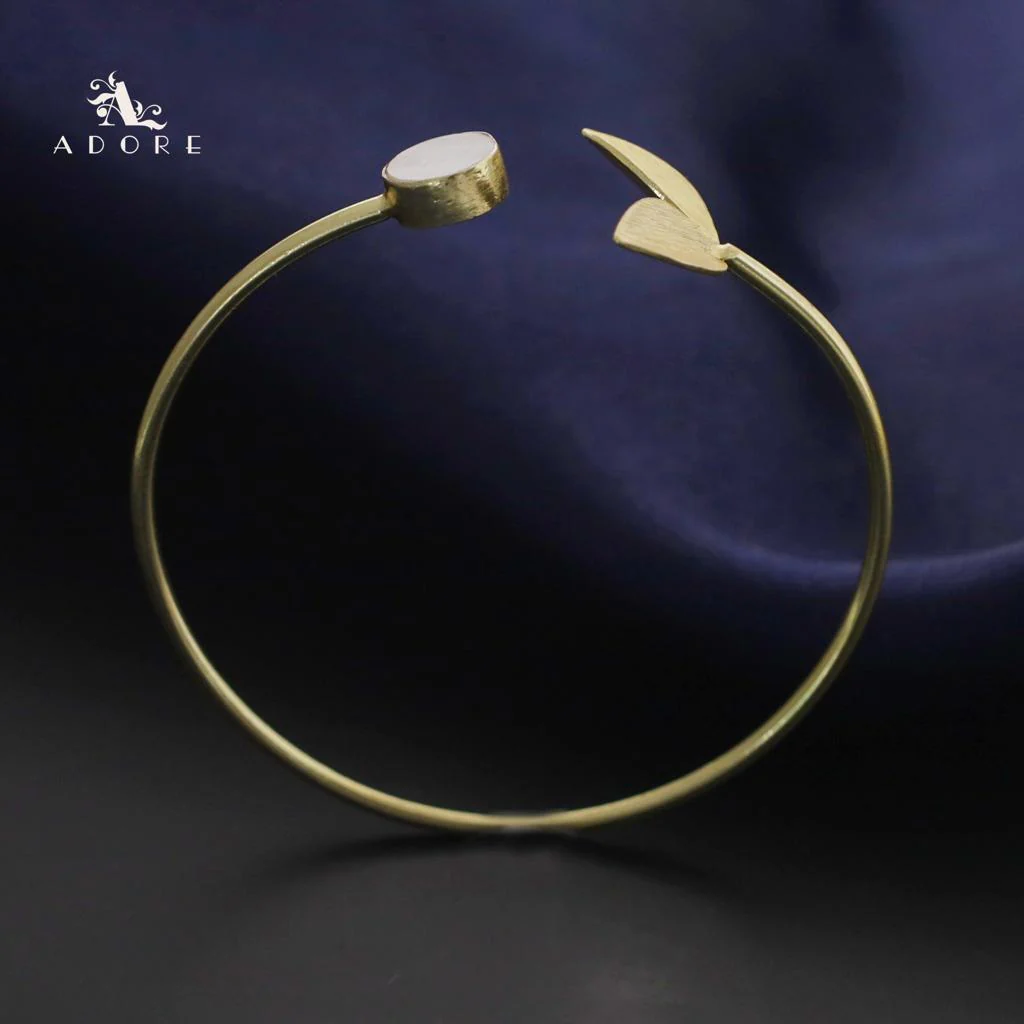 Golden Twin Fold Leafy Round Glossy Bangle - Image 18