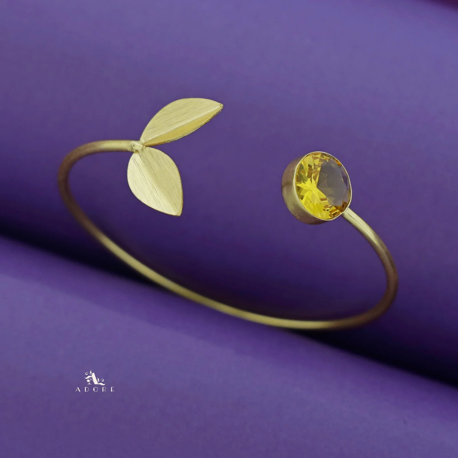 Golden Twin Fold Leafy Round Glossy Bangle - Image 3
