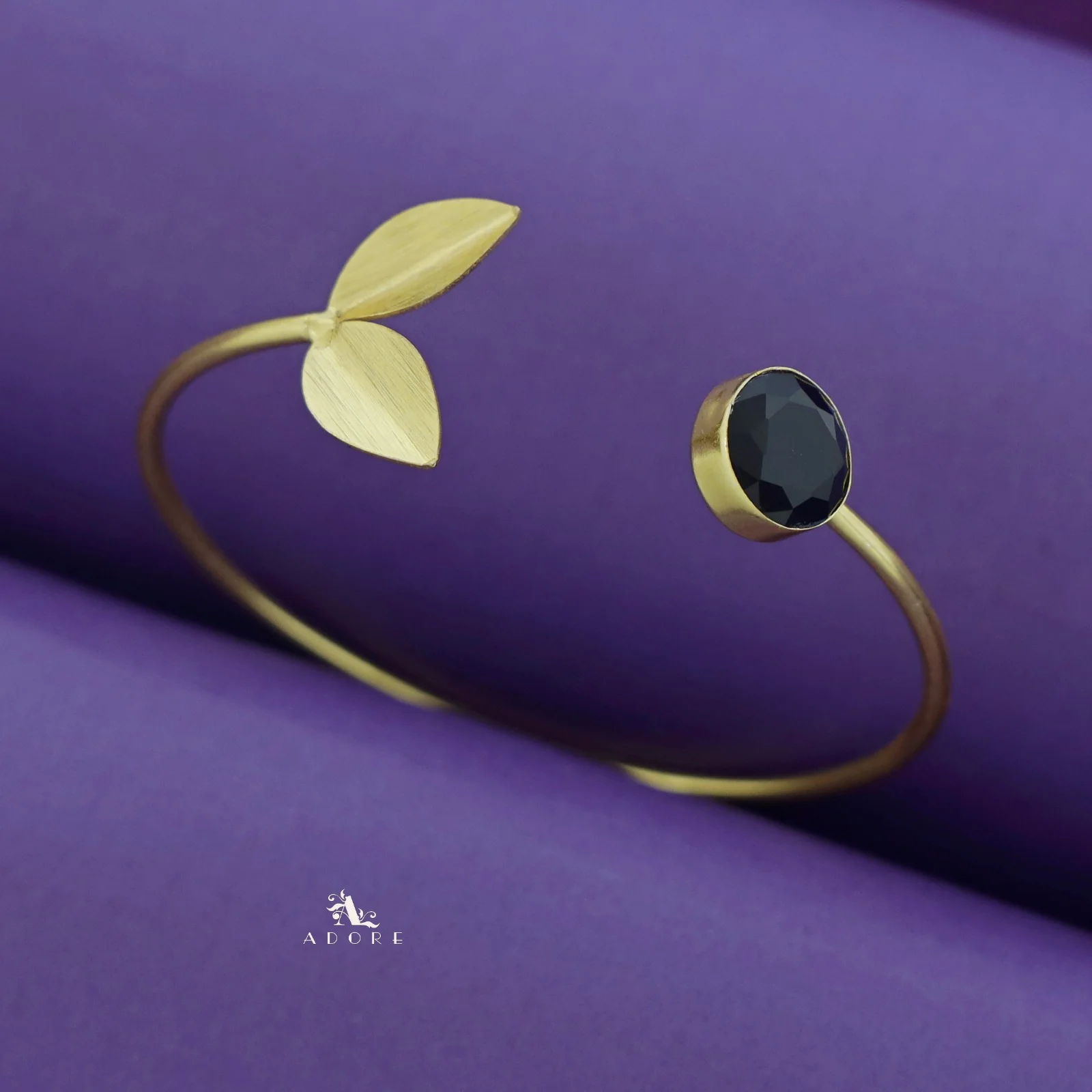 Golden Twin Fold Leafy Round Glossy Bangle - Image 7