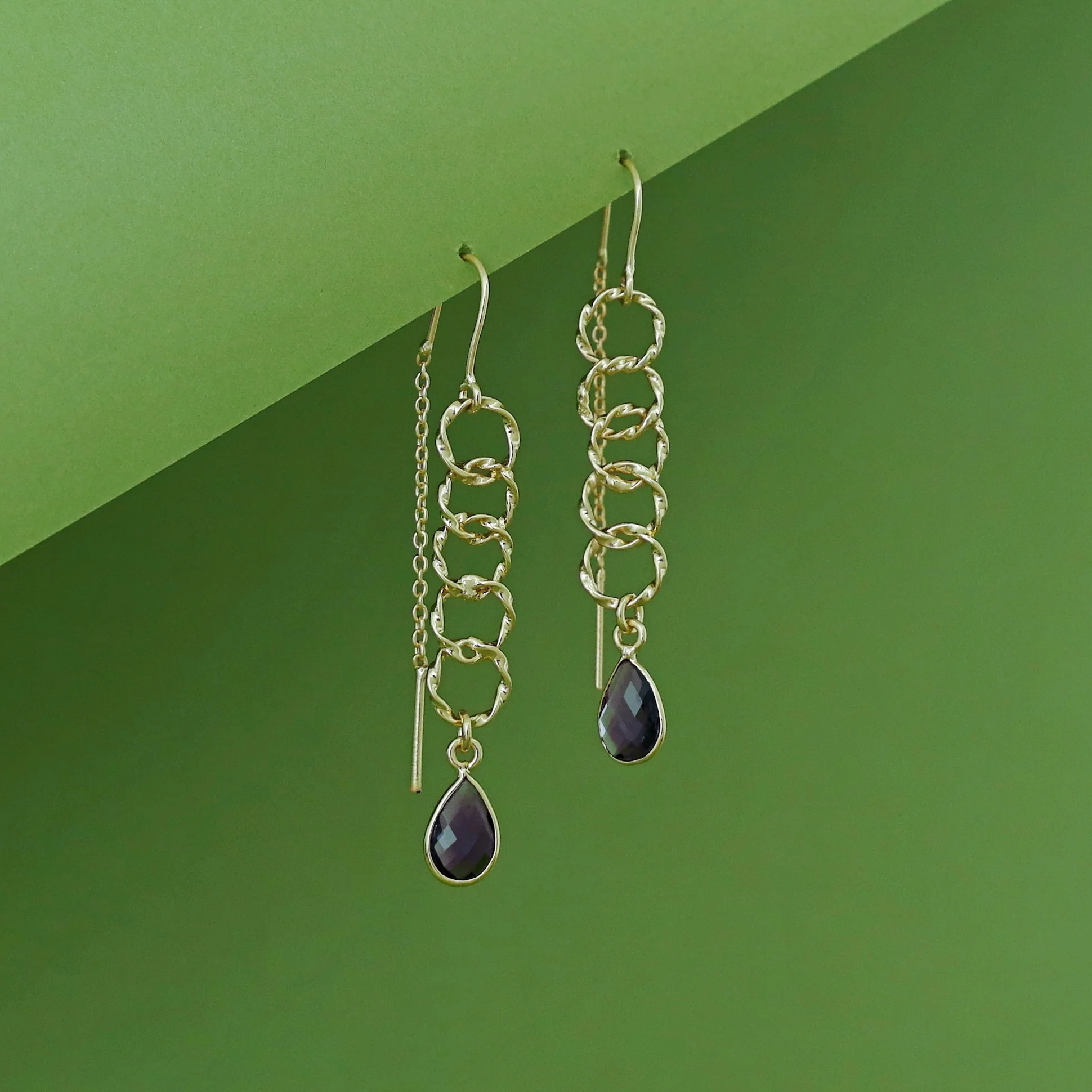 Golden Circle Glossy Drop Needle And Thread Earring - Image 7