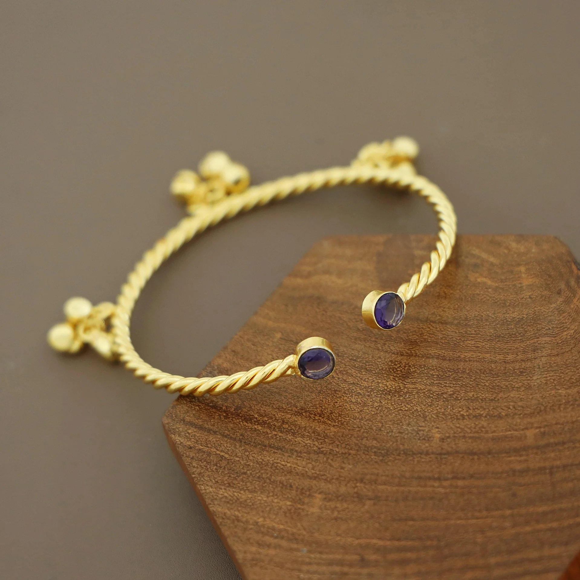 Golden Twisted Ghungroo Dual Glossy Stone Bangle - Image 3