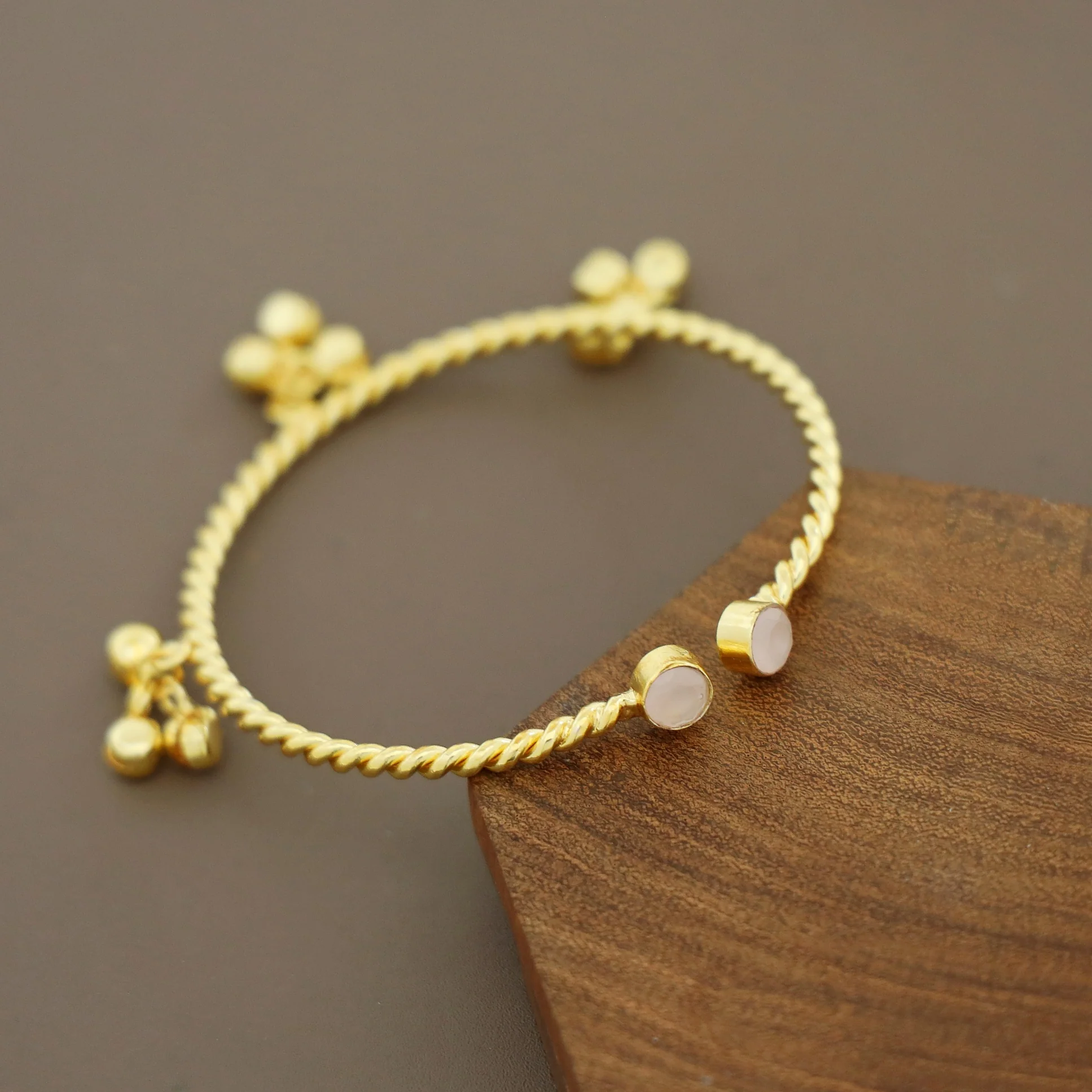 Golden Twisted Ghungroo Dual Glossy Stone Bangle - Image 4