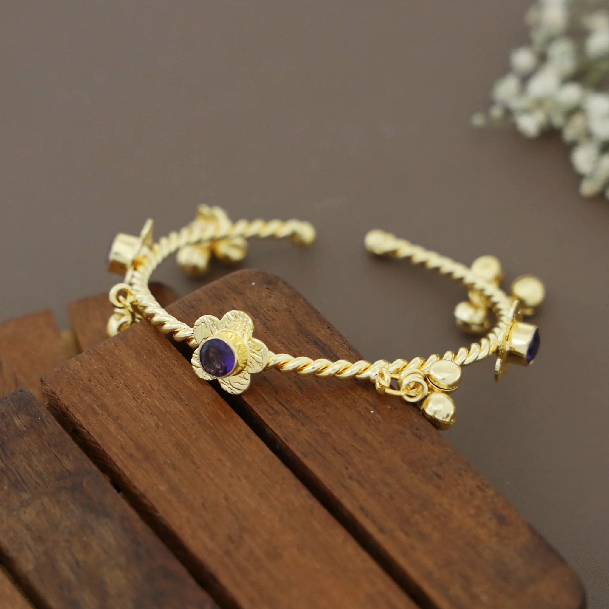 Golden Twisted Ghungroo Floral Pearl Glossy Bangle - Image 3