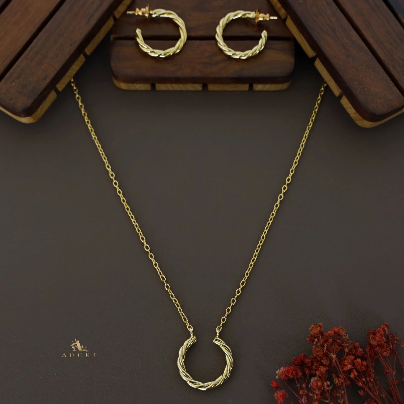 Golden Twisted Neckpiece With Hoop Earring - Image 3