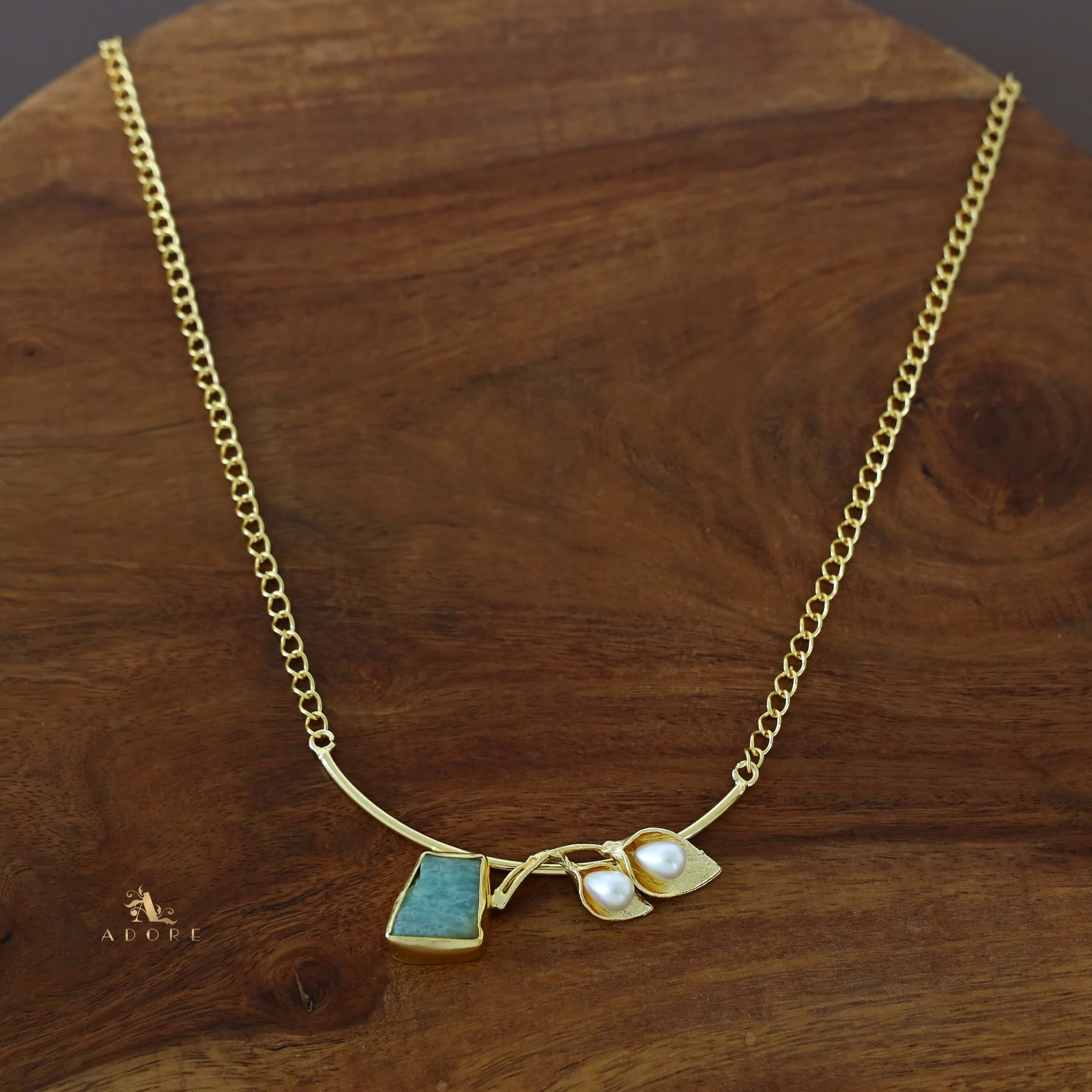 Golden Two Fold Leafy Pearl Raw Stone Neckpiece - Image 13