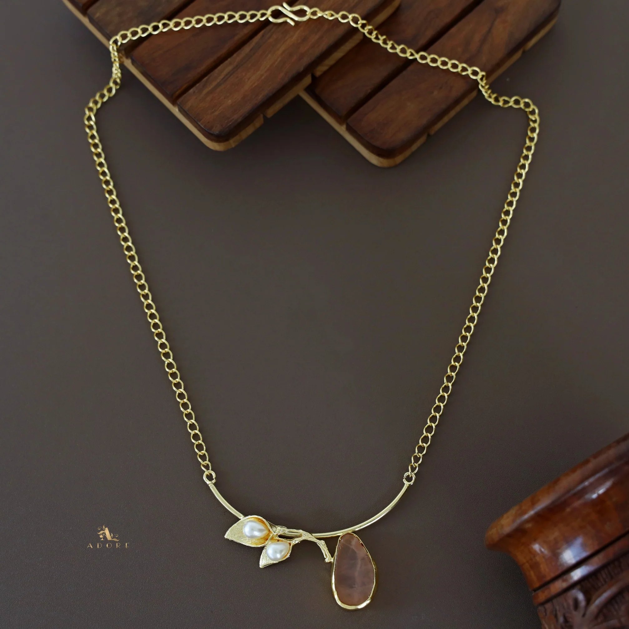 Golden Two Fold Leafy Pearl Raw Stone Neckpiece - Image 18