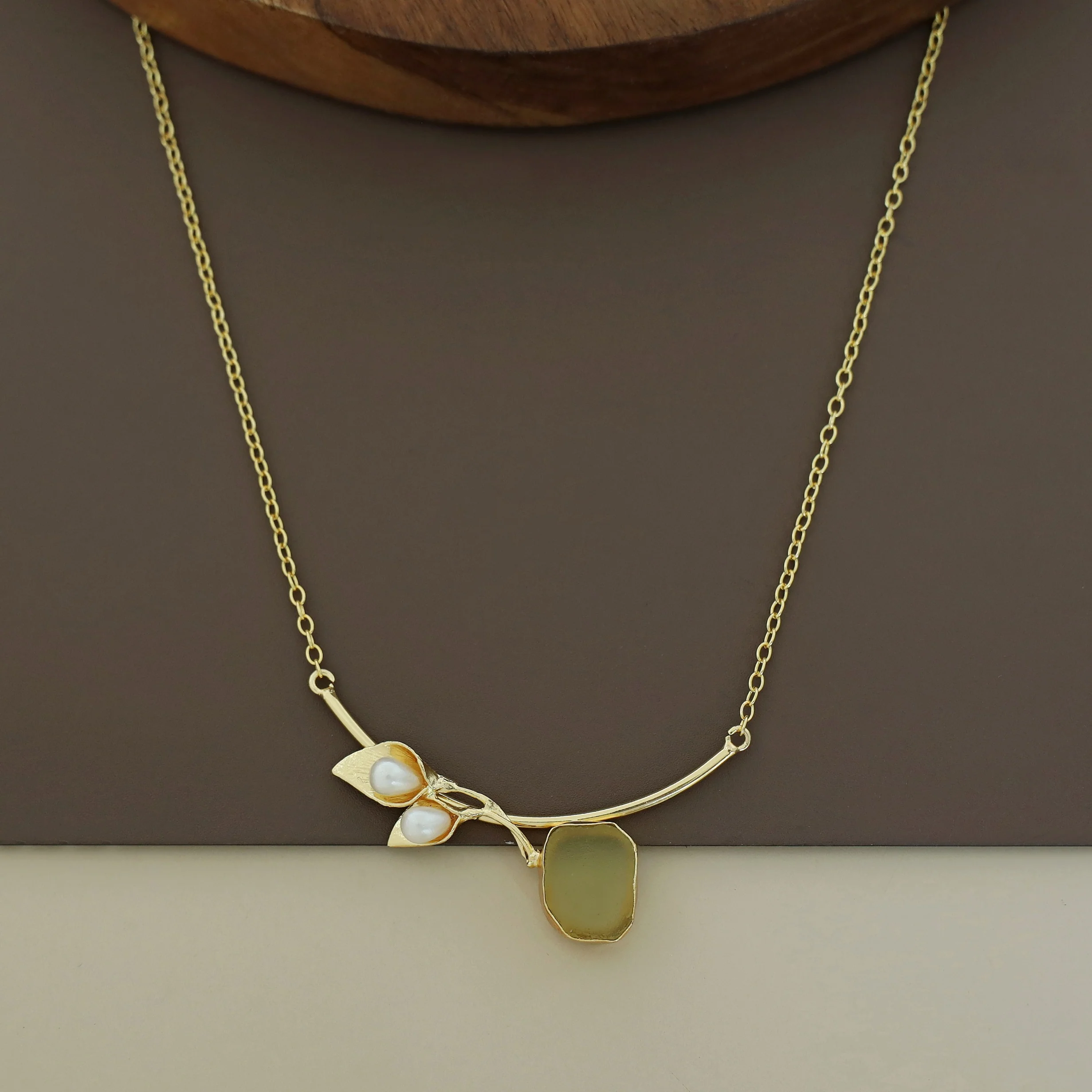 Golden Two Fold Leafy Pearl Raw Stone Neckpiece - Image 9