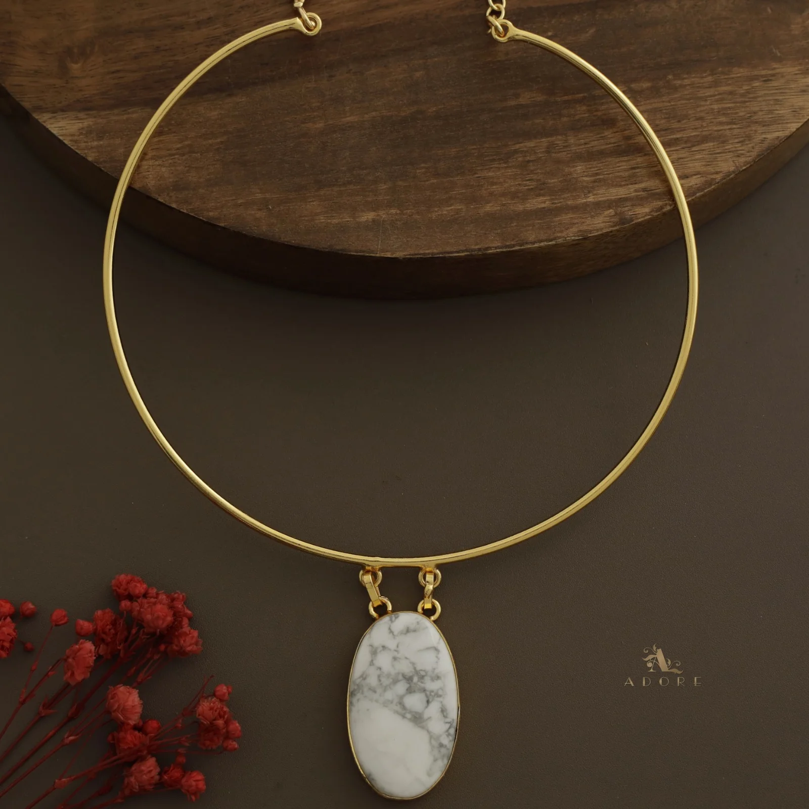 Golden Vriha Neck Cuff - Image 10