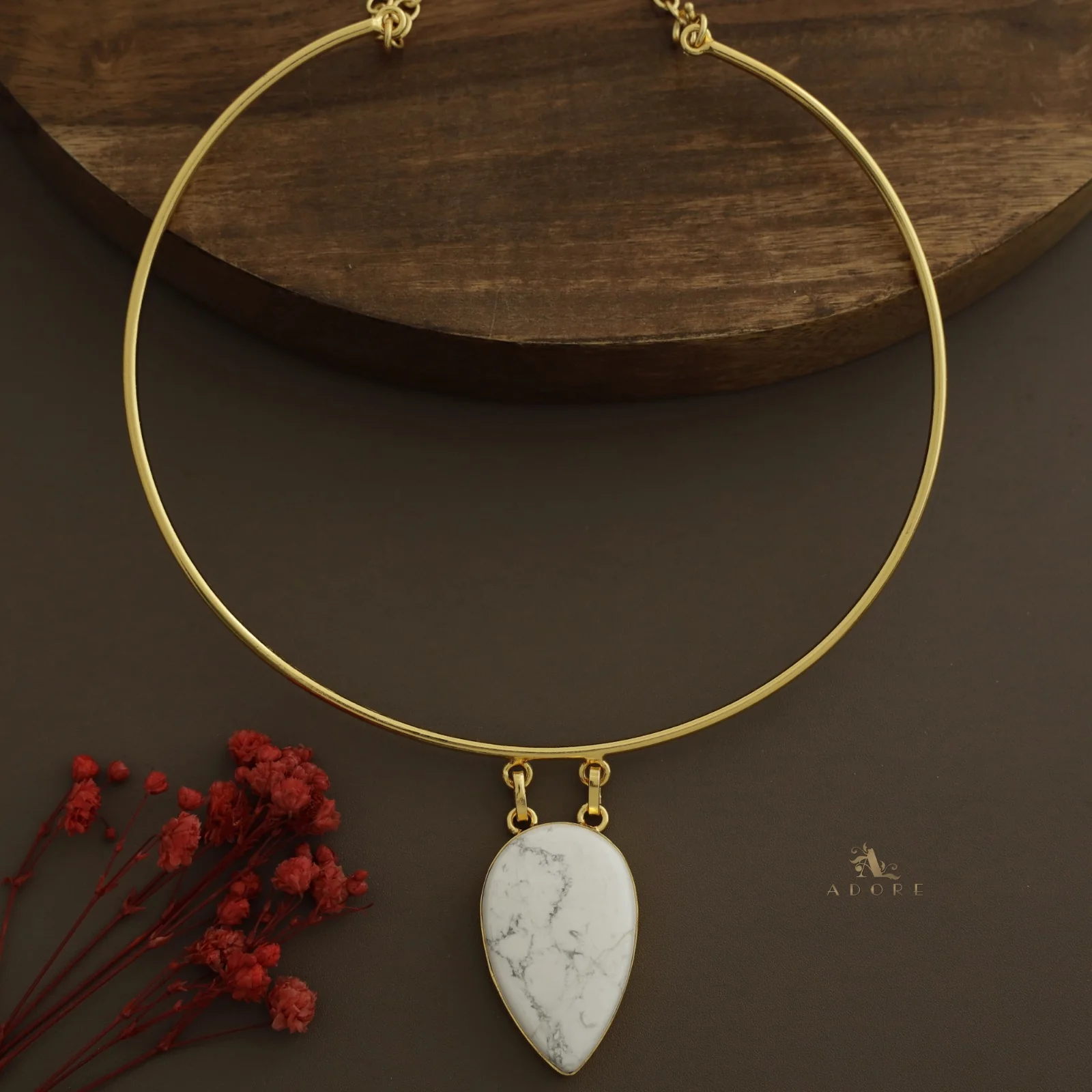 Golden Vriha Neck Cuff - Image 14