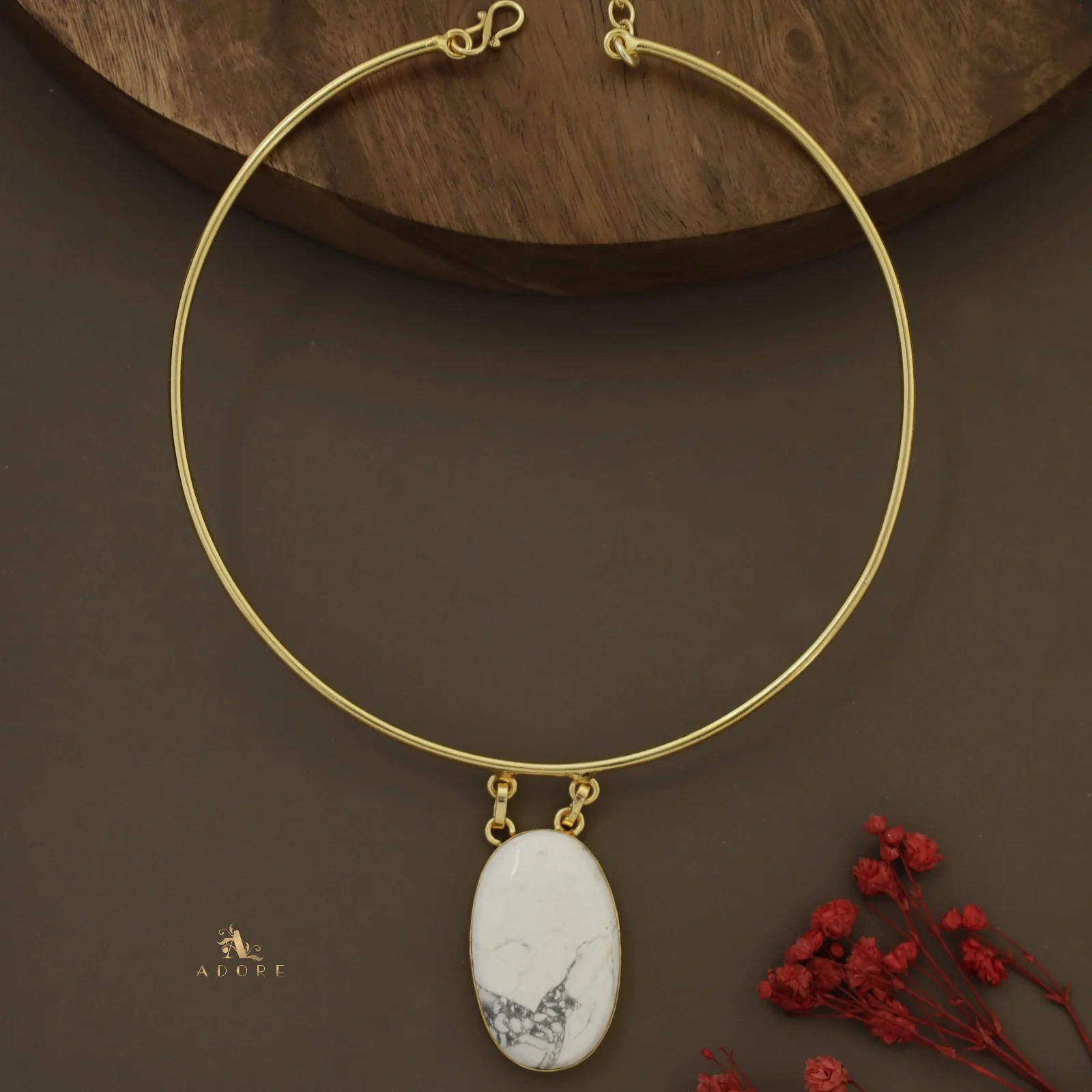 Golden Vriha Neck Cuff - Image 21