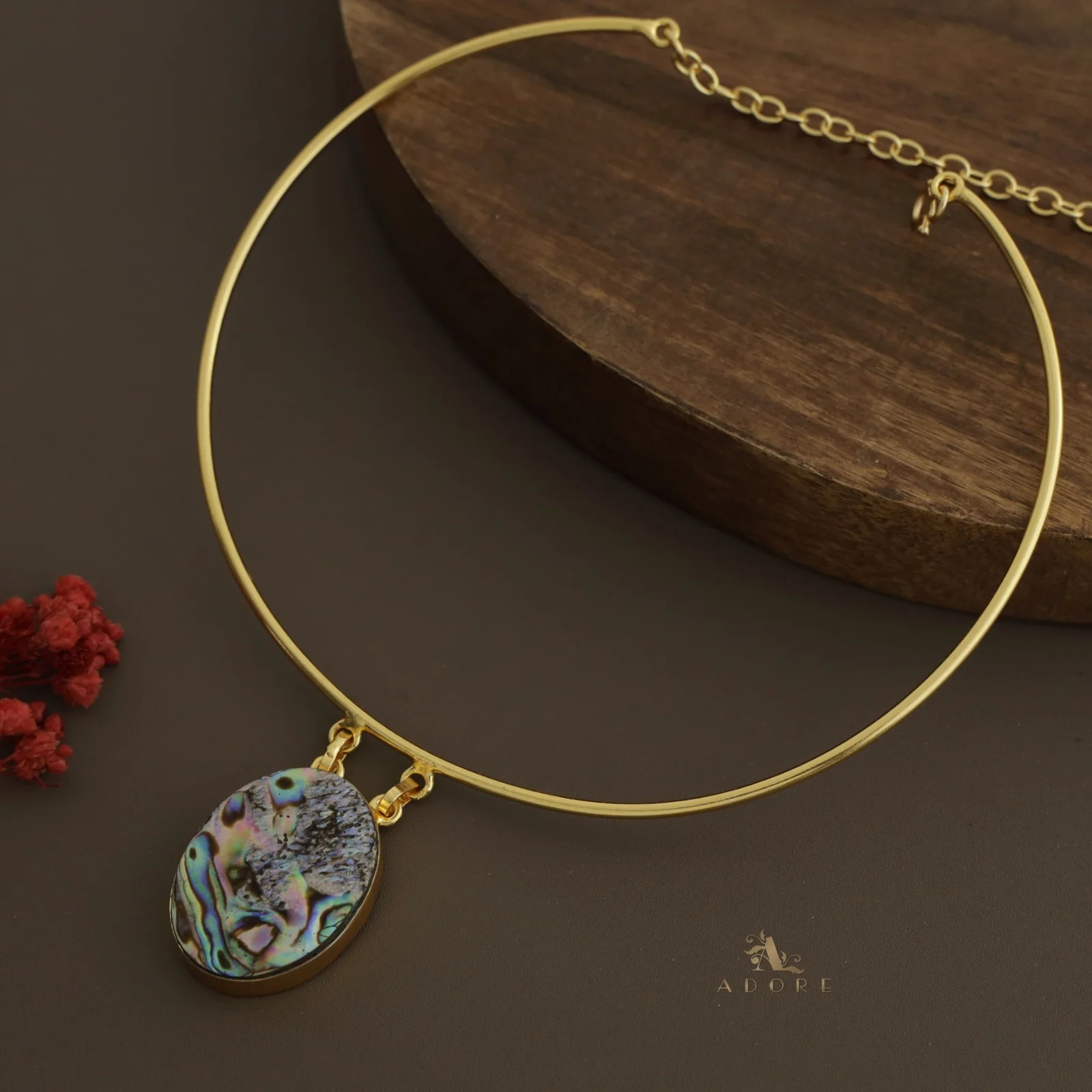Golden Vriha Neck Cuff - Image 23