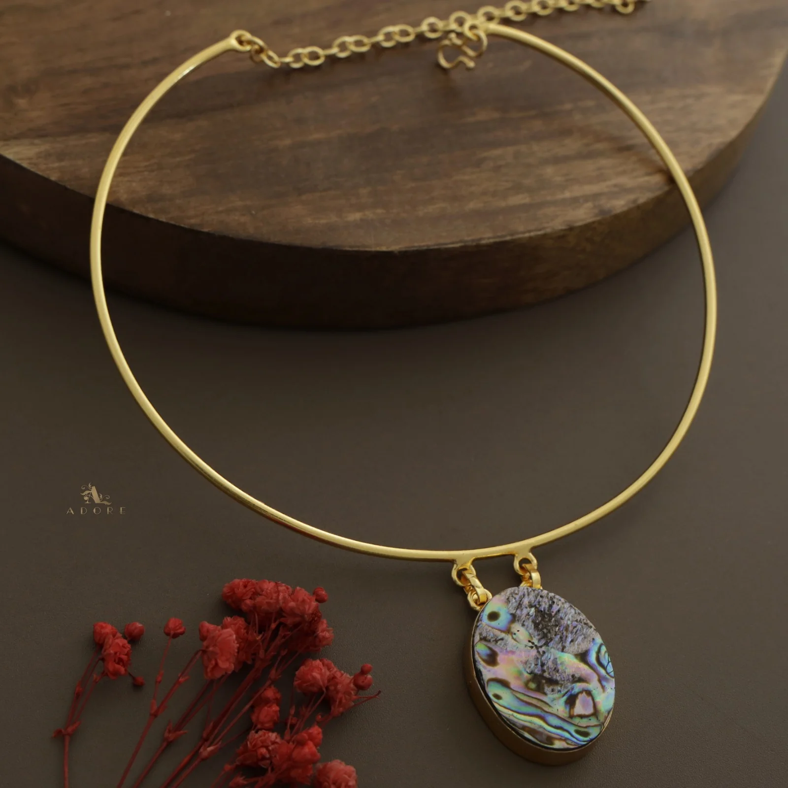 Golden Vriha Neck Cuff - Image 24