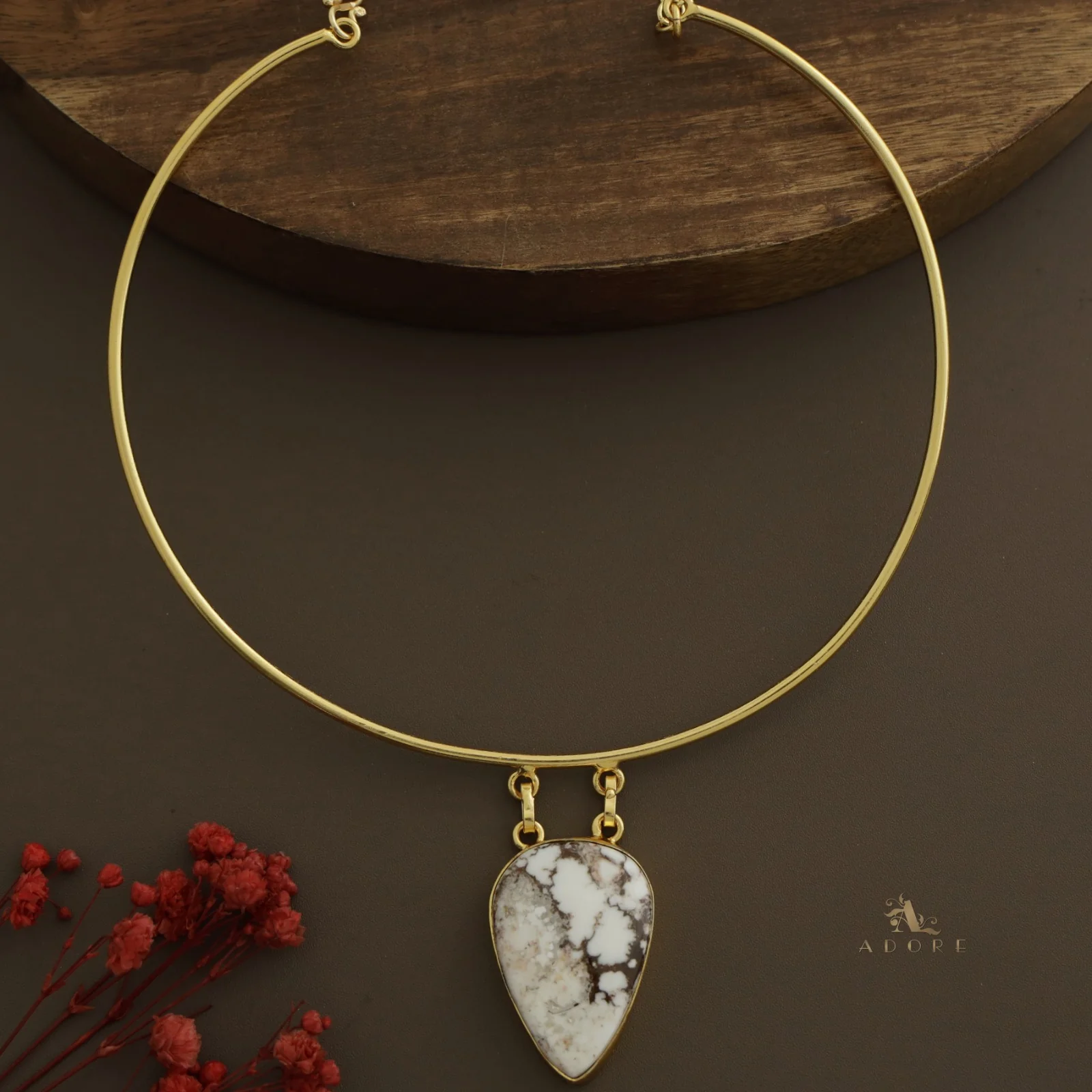 Golden Vriha Neck Cuff - Image 3