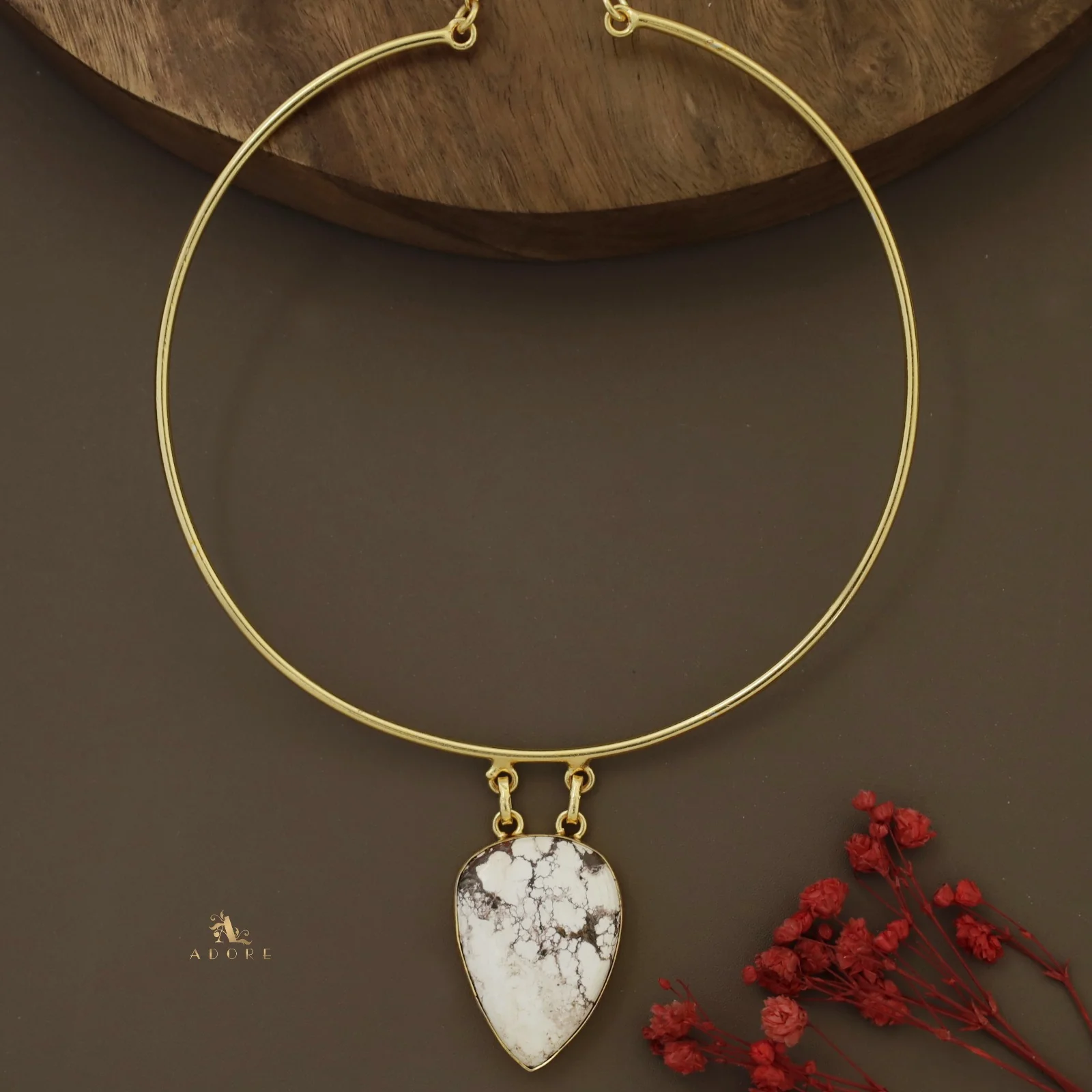 Golden Vriha Neck Cuff - Image 32