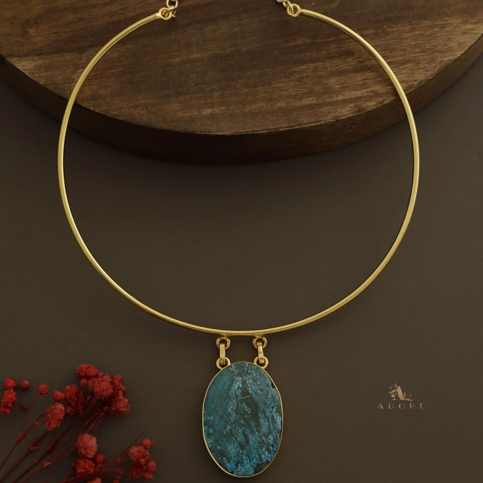 Golden Vriha Neck Cuff - Image 6