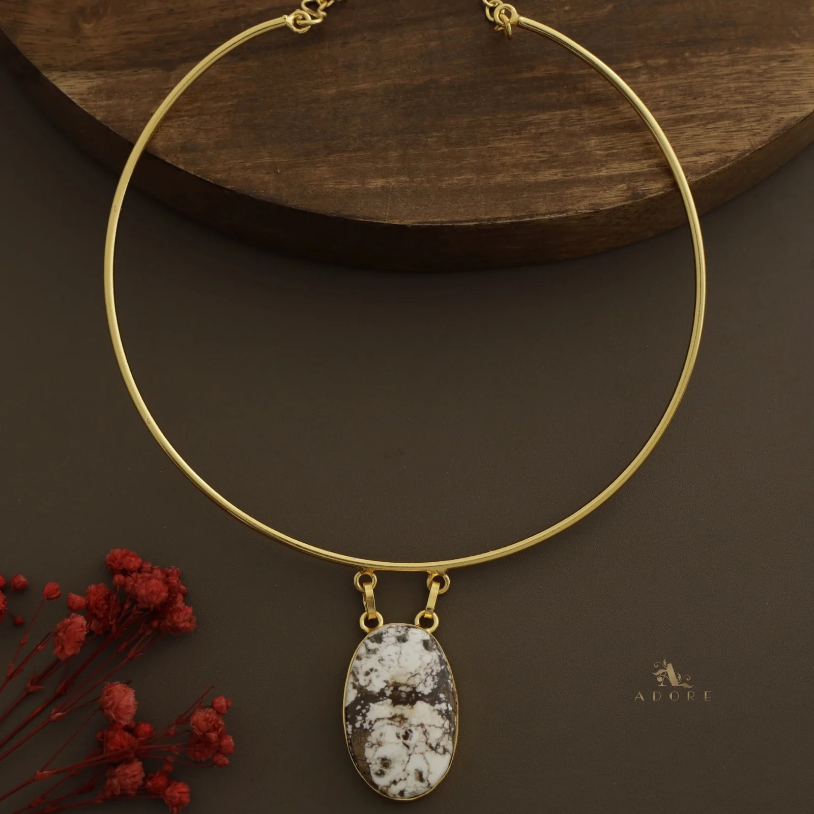 Golden Vriha Neck Cuff - Image 8