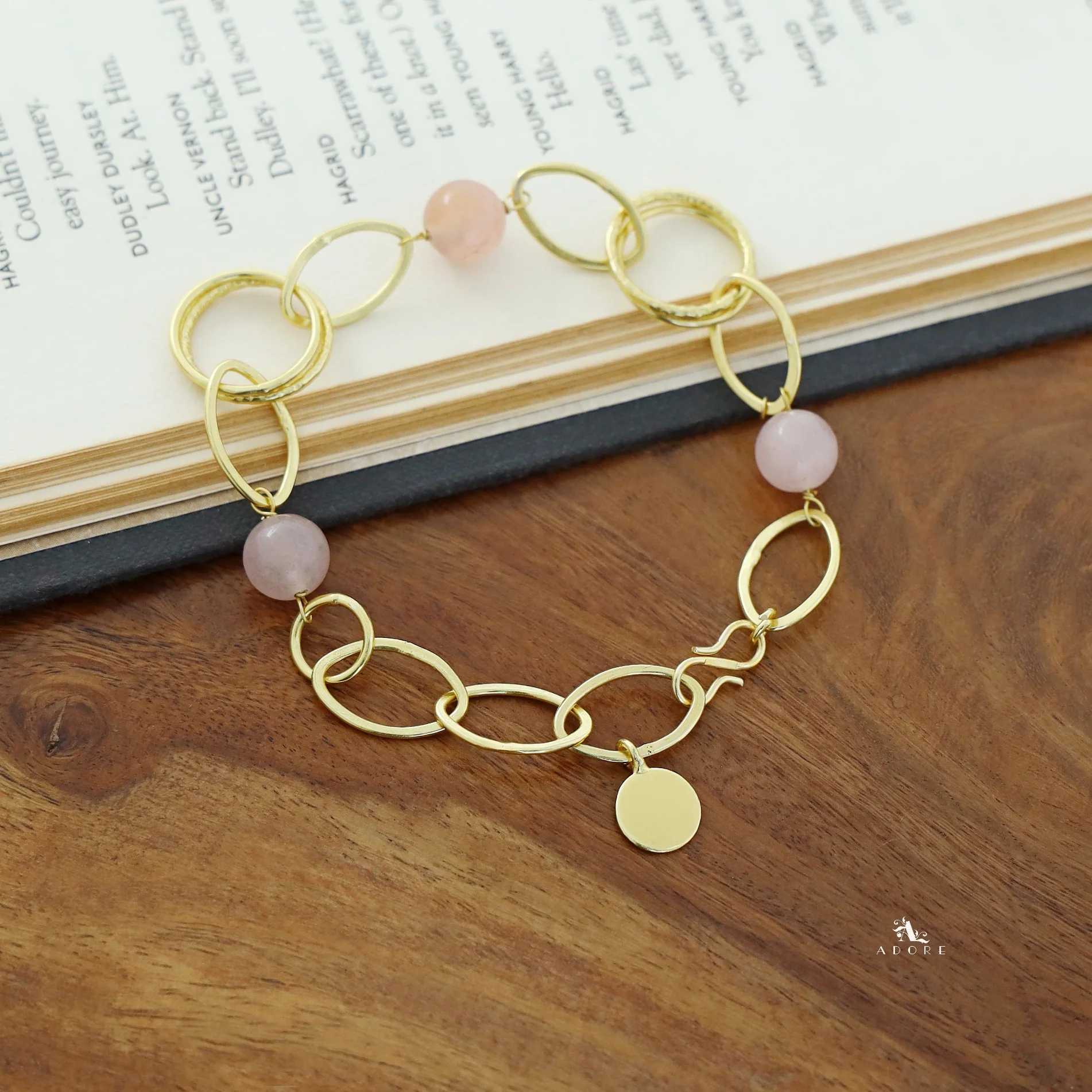 Greta Oval Circle Bracelet - Image 4