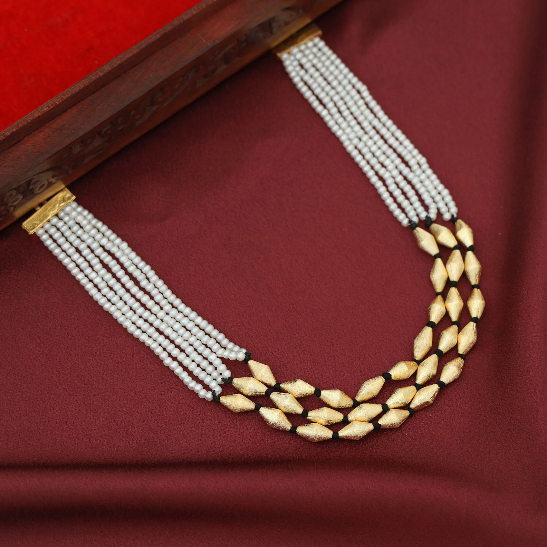 Haadiyaa 3 Layer Pearl Neckpiece - Image 4
