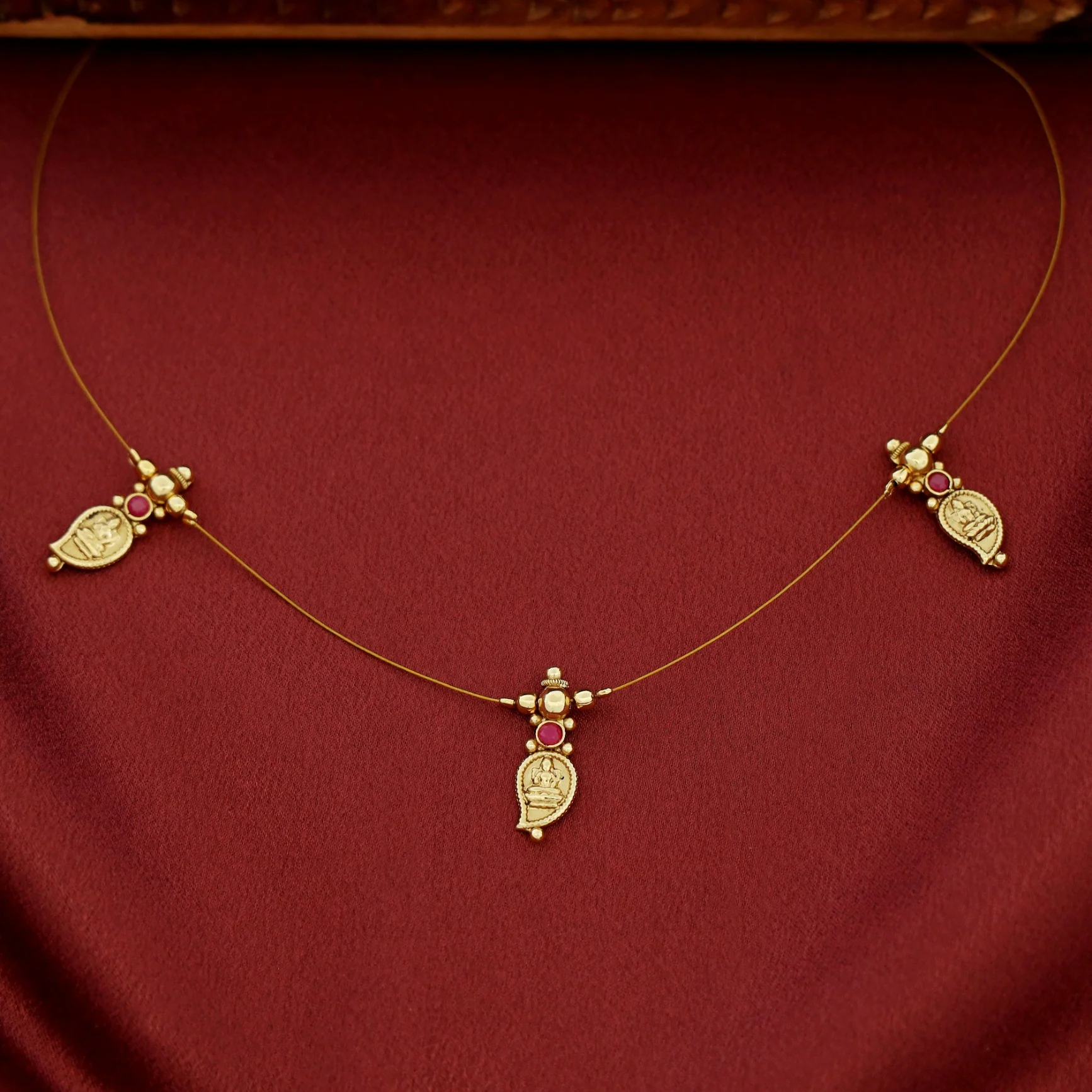 Haasinidevi Tri Mango Kaashi String Neckpiece - Image 4