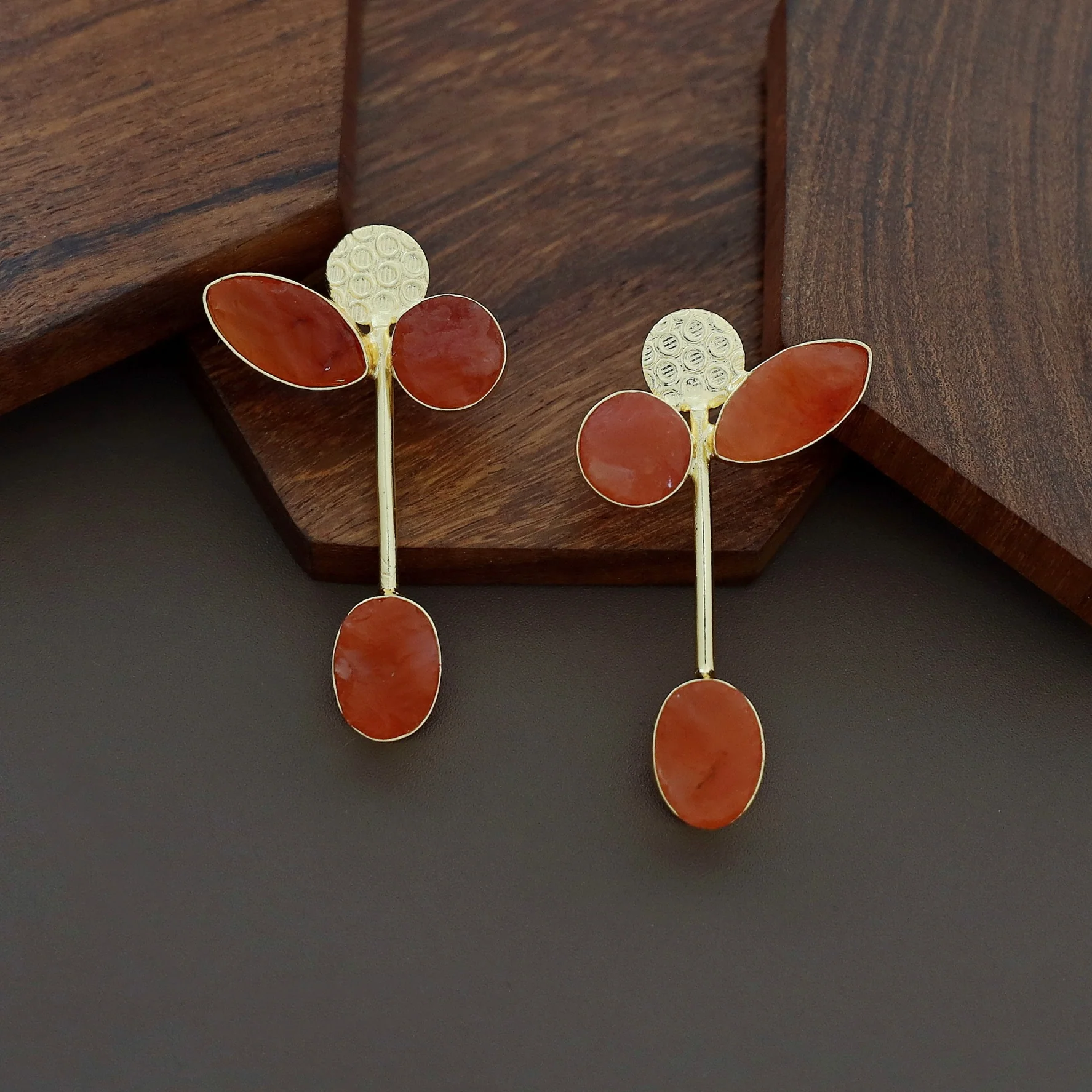 Hadassah Golden Hammered Raw Stone Earring - Image 7