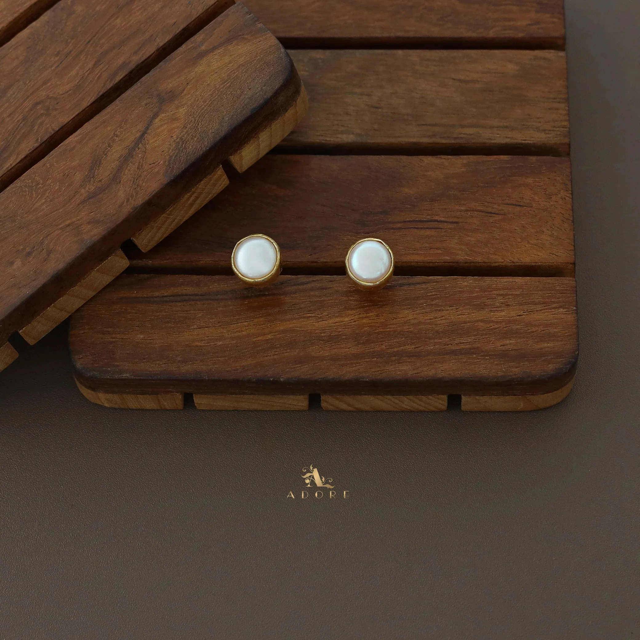 Hafa Tri Pearl Neckpiece With Stud - Image 4