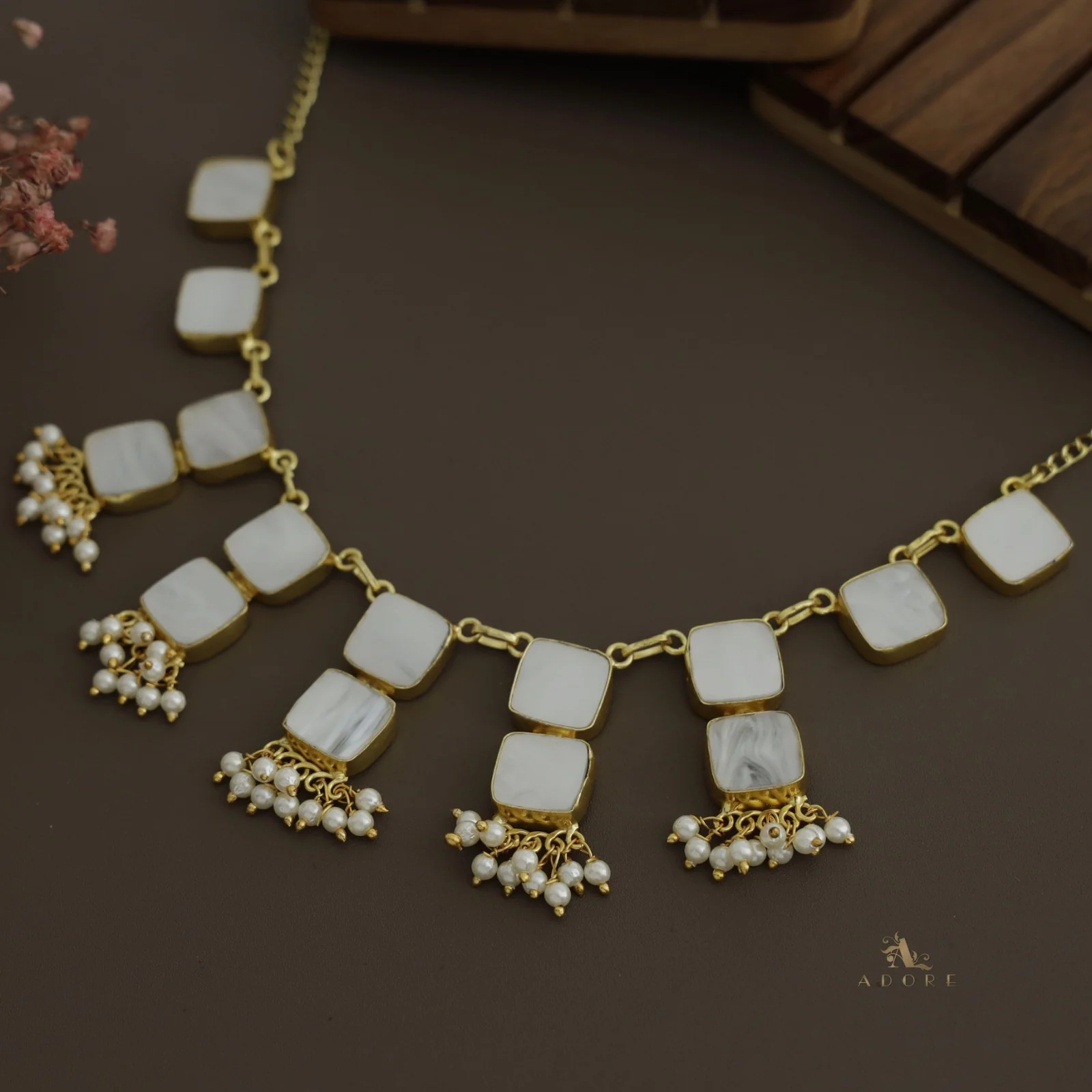 Hailey Square MOP Short Neckpiece/Choker - Image 2