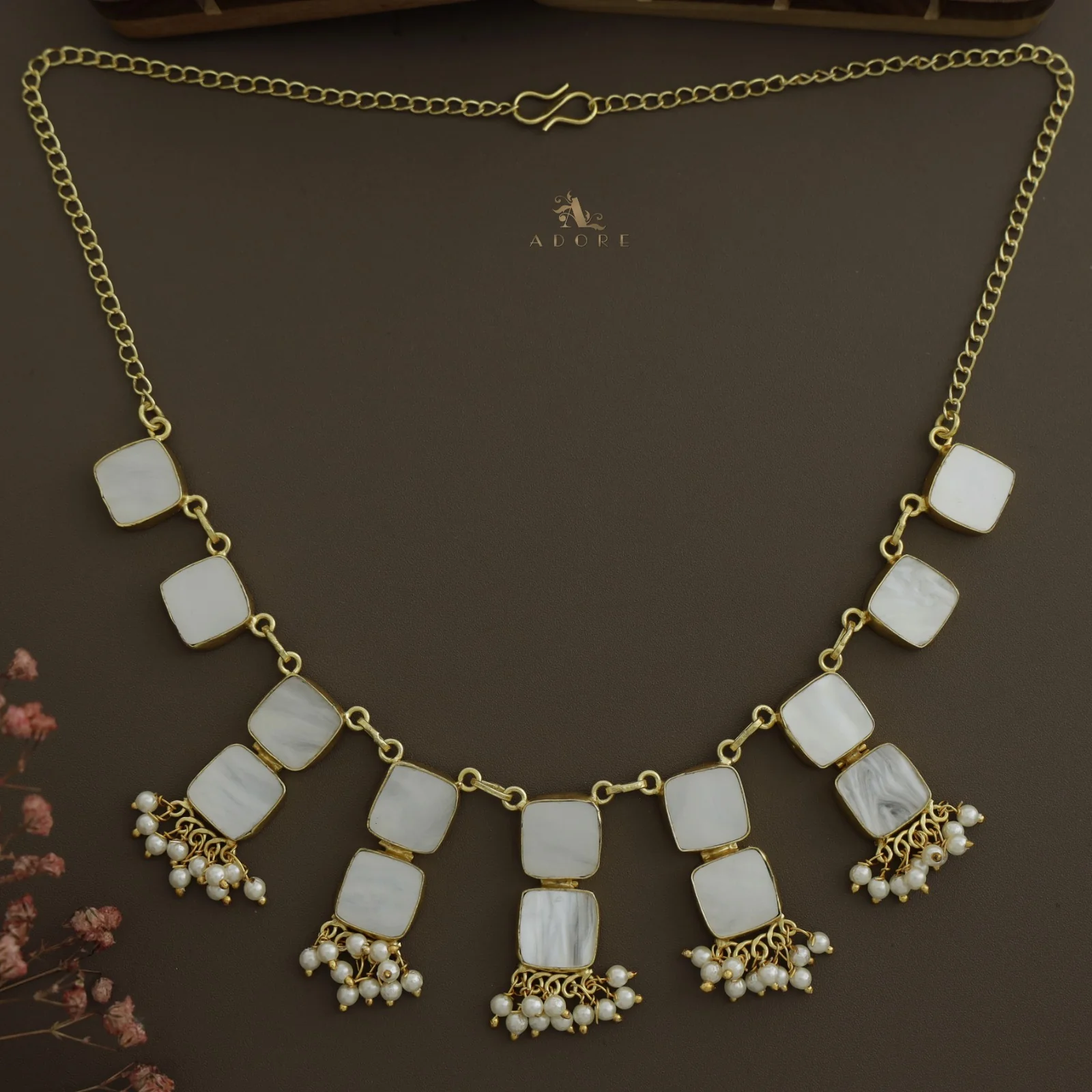 Hailey Square MOP Short Neckpiece/Choker - Image 3