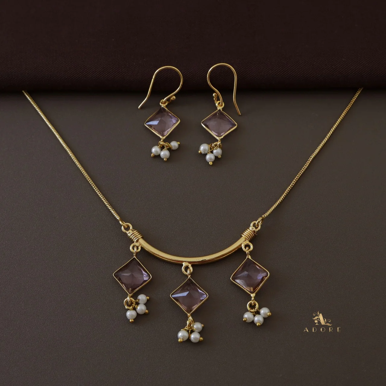 Haily Glossy Diamond Pearl Neckpiece With Drop - Image 12