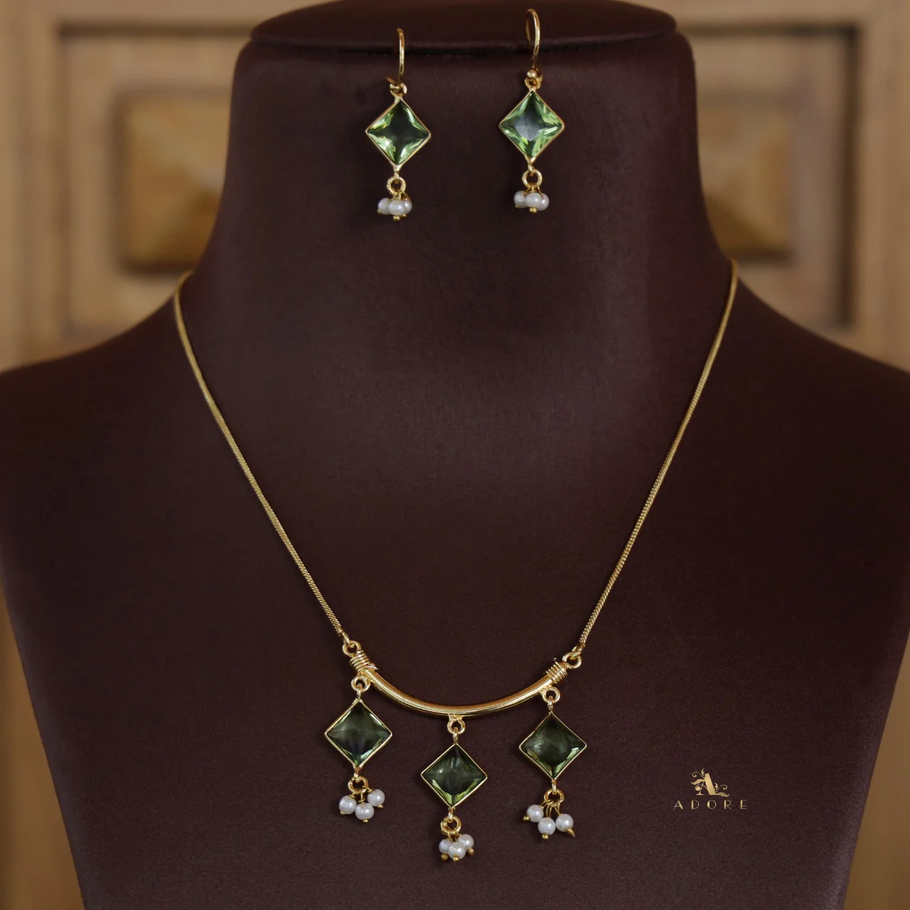Haily Glossy Diamond Pearl Neckpiece With Drop - Image 18