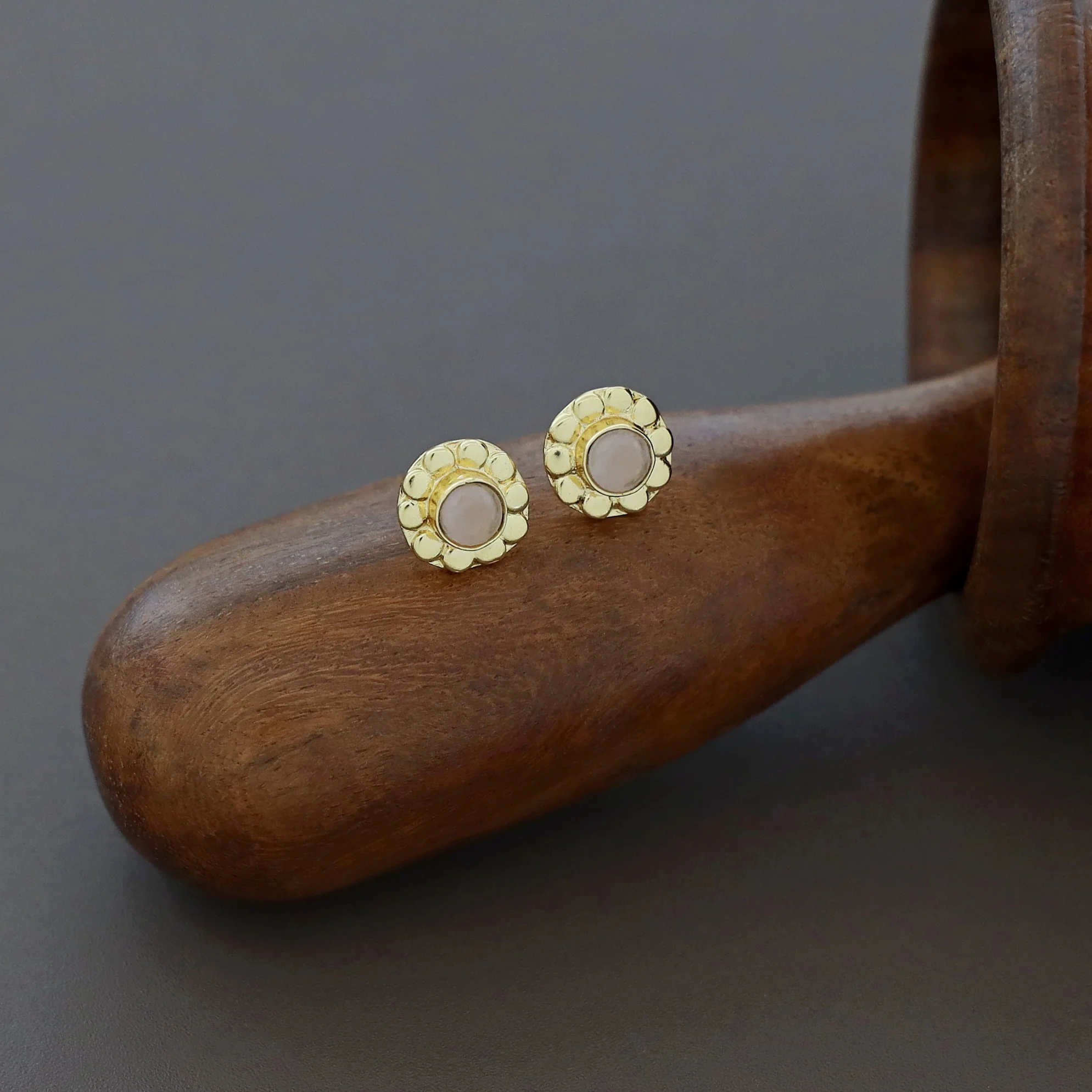 Hale Flower Glossy Round Stud (5 mm) - Image 12