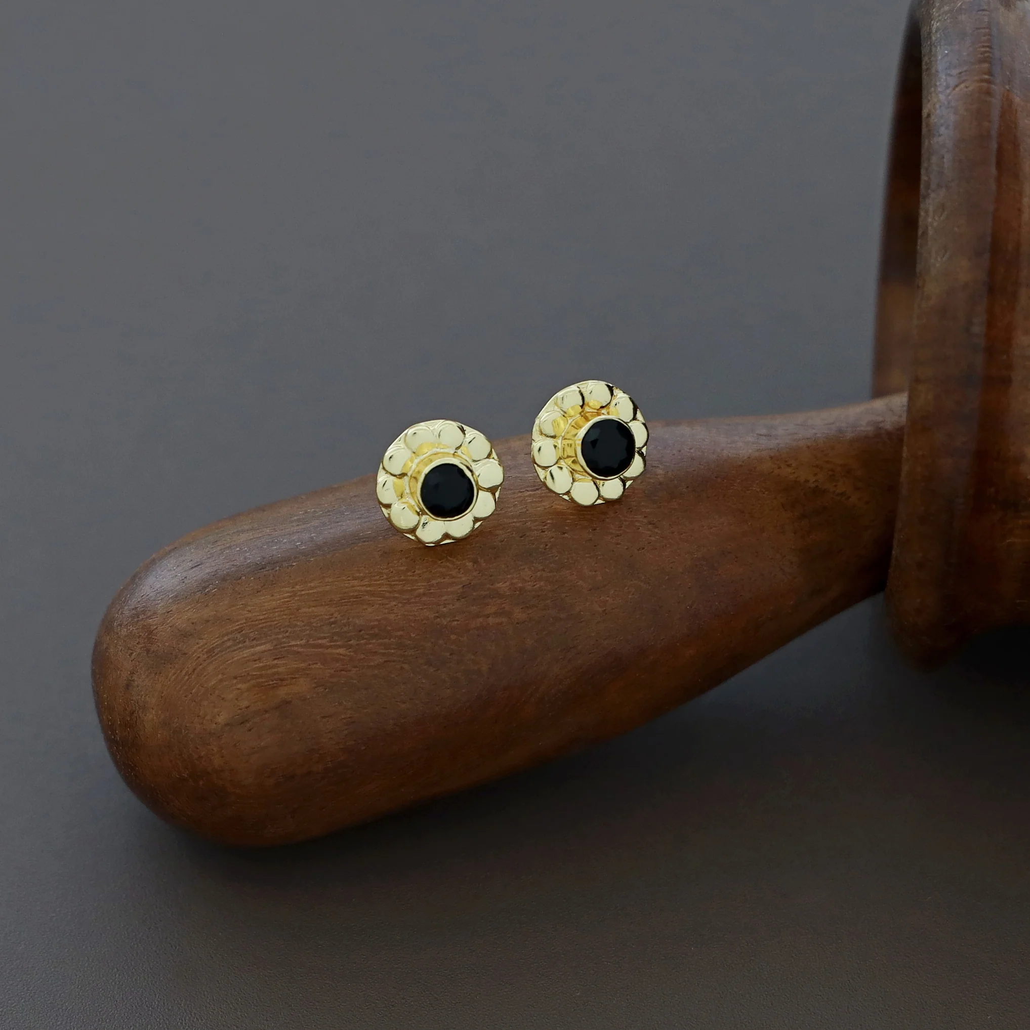 Hale Flower Glossy Round Stud (5 mm) - Image 14
