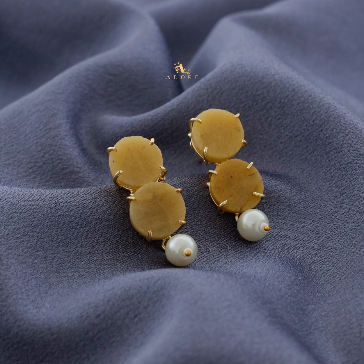 Halle Dual Raw Stone Claw Pearl Earring - Image 15