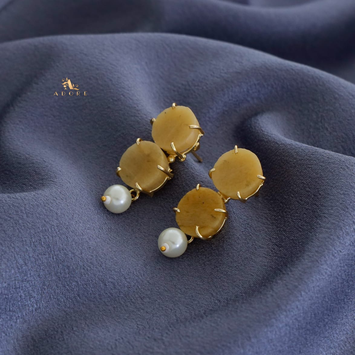 Halle Dual Raw Stone Claw Pearl Earring - Image 17