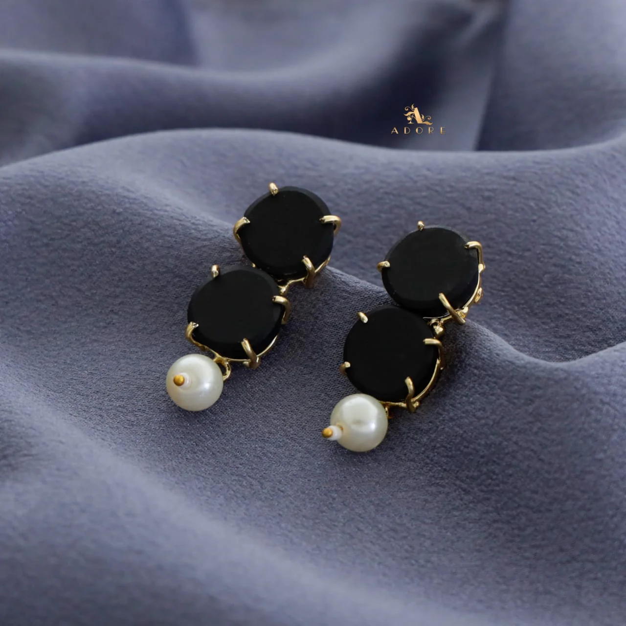 Halle Dual Raw Stone Claw Pearl Earring - Image 4